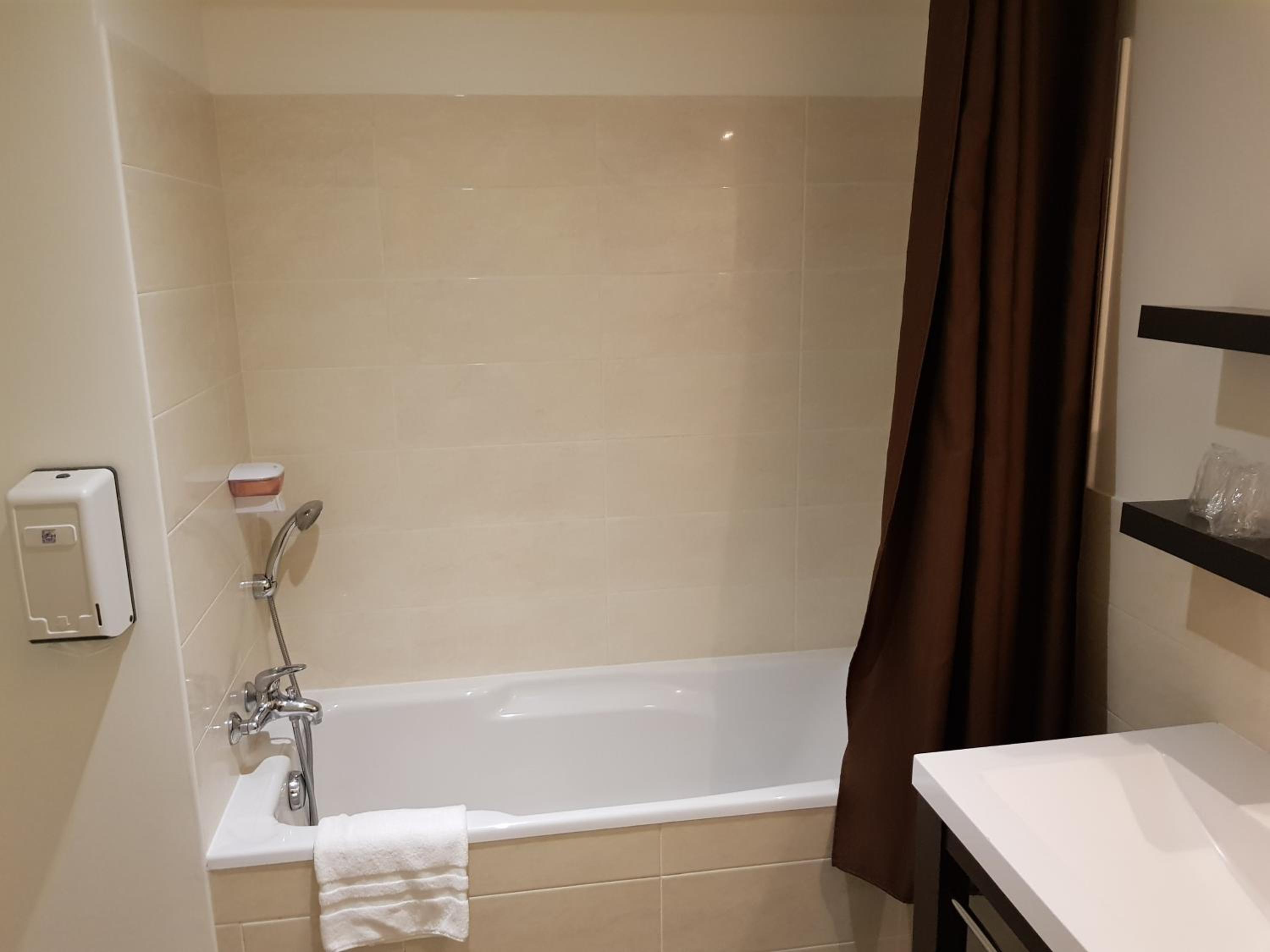  Superior Double Room with Extra Bed photo 2