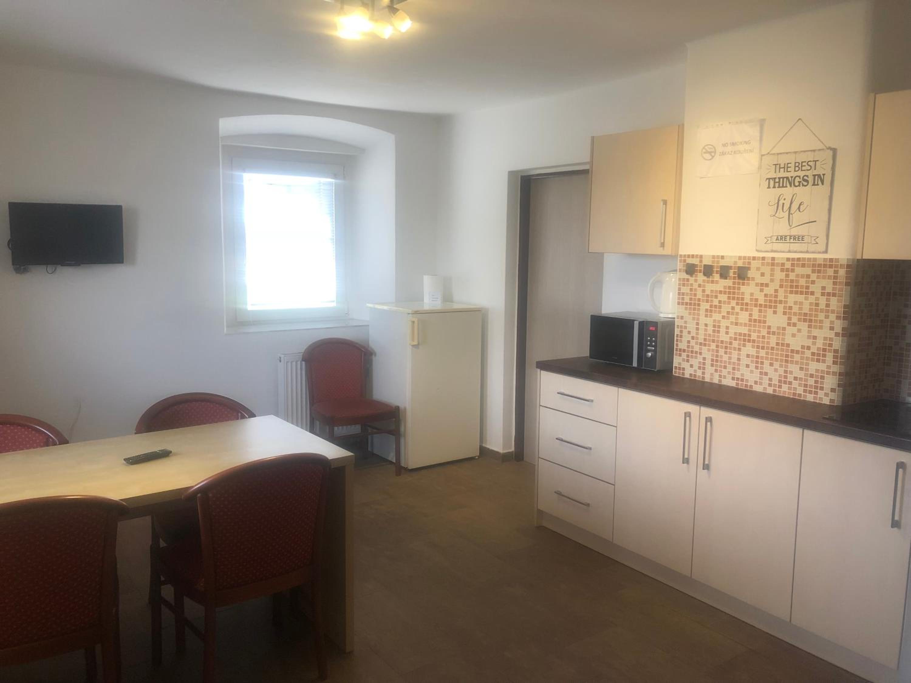 Two-Bedroom Apartment - Photo 4