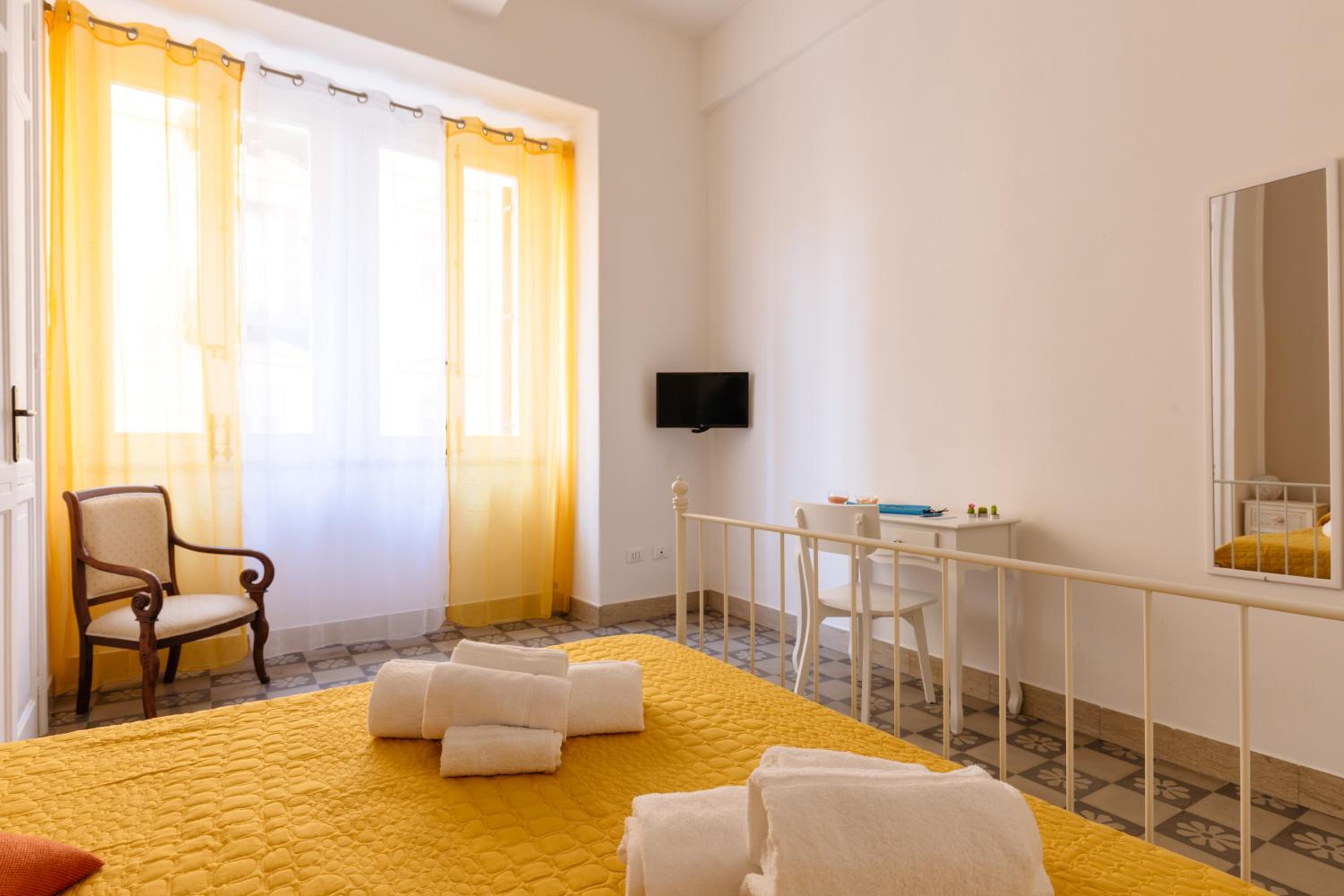 Deluxe Apartment