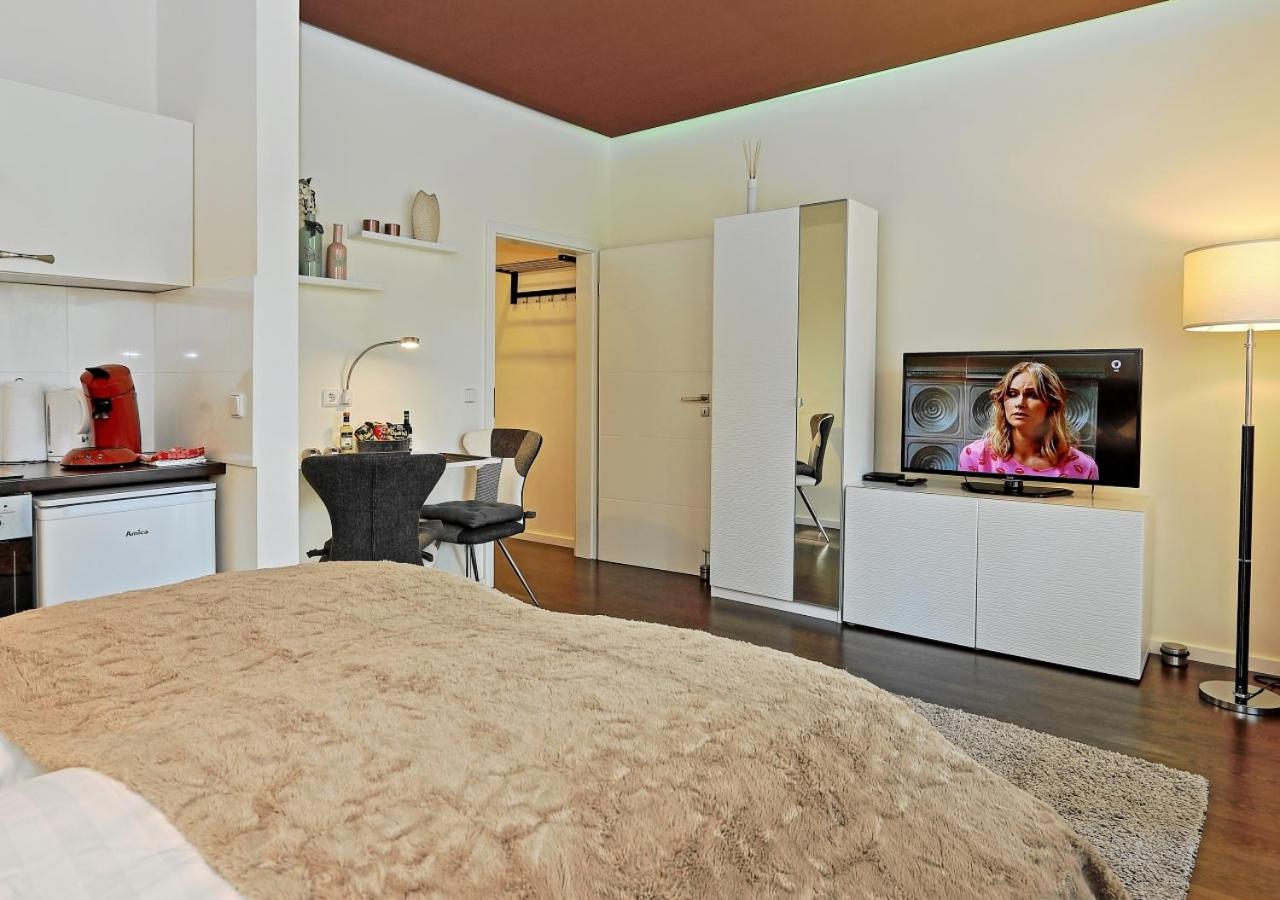Apartment with Garden View - Photo 6