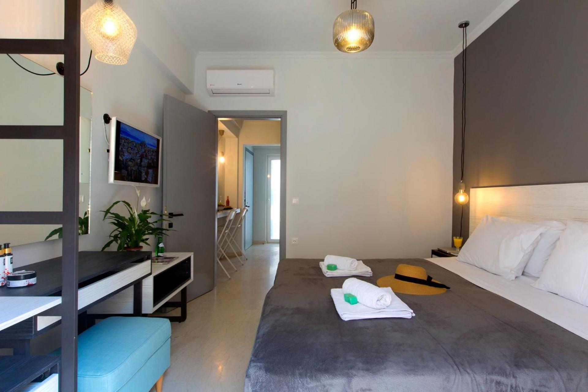 One-Bedroom Apartment photo 2