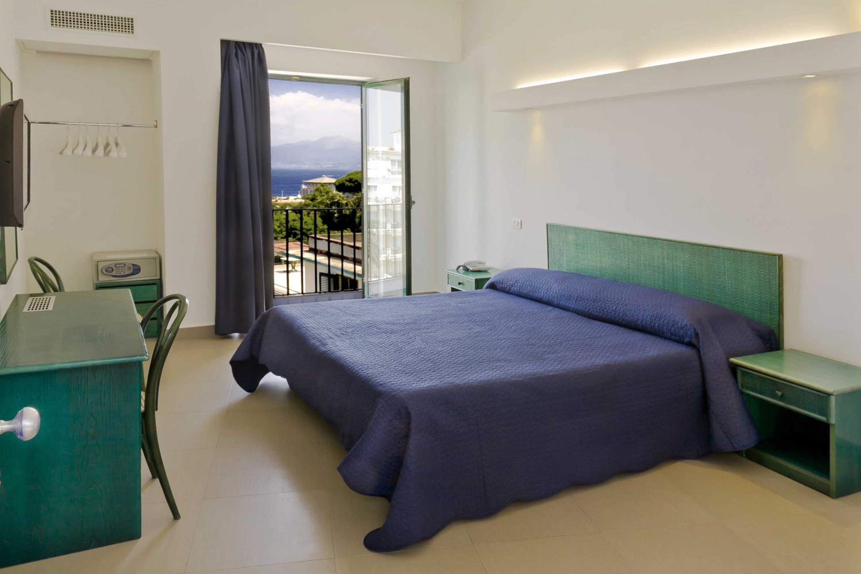 Superior Double Room photo 2