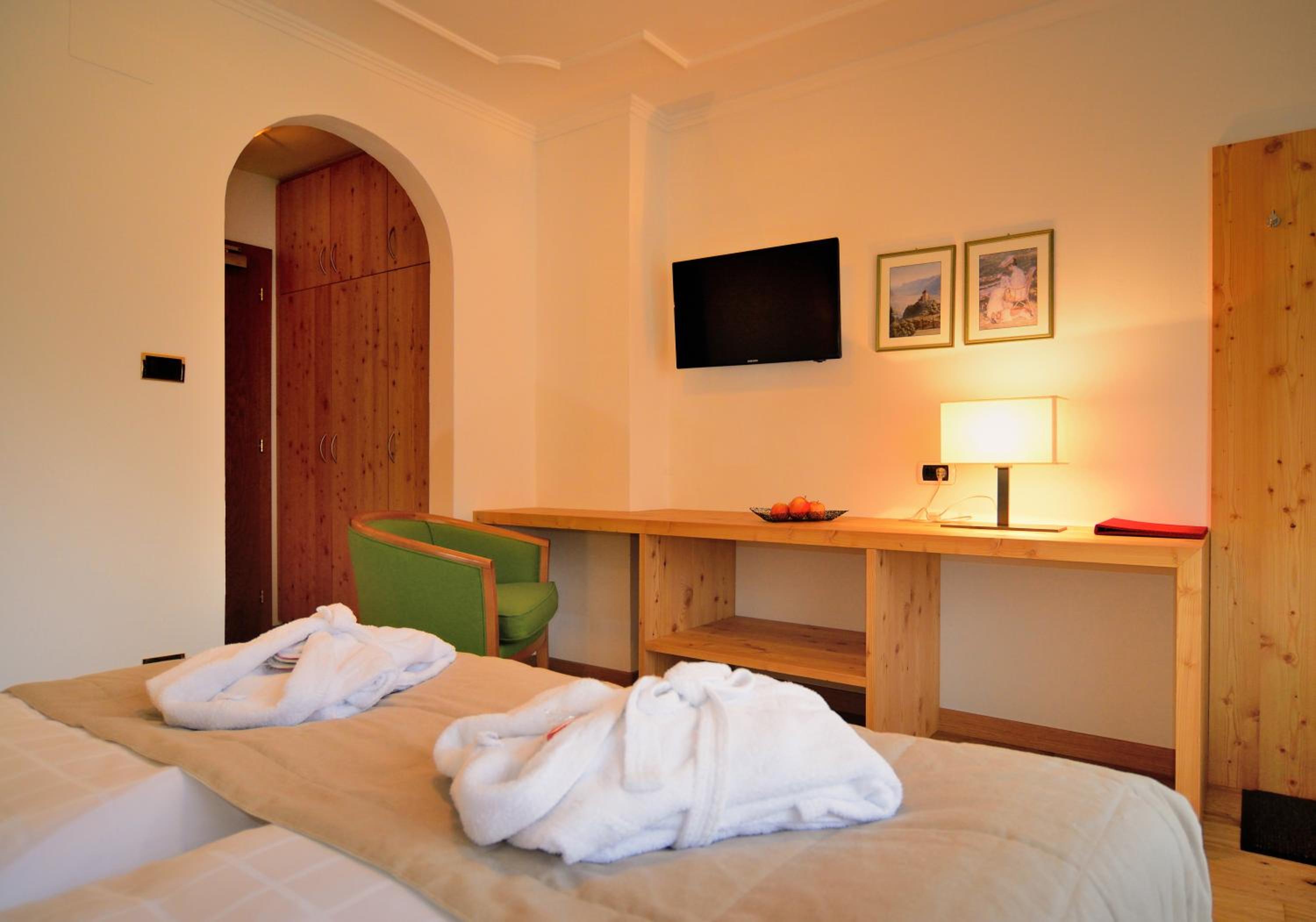 Double Room - Photo 2