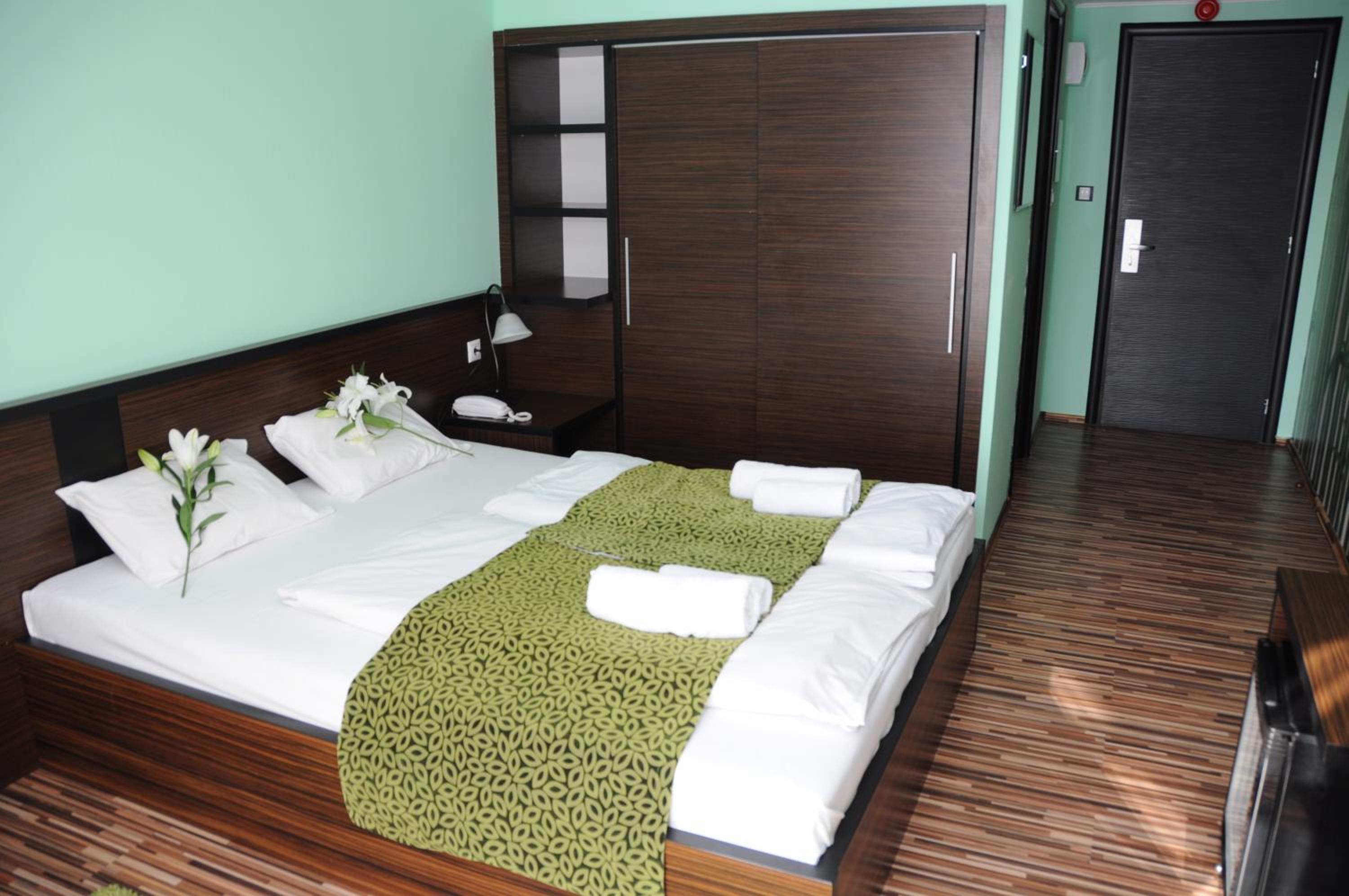 Standard Double Room - Photo 4