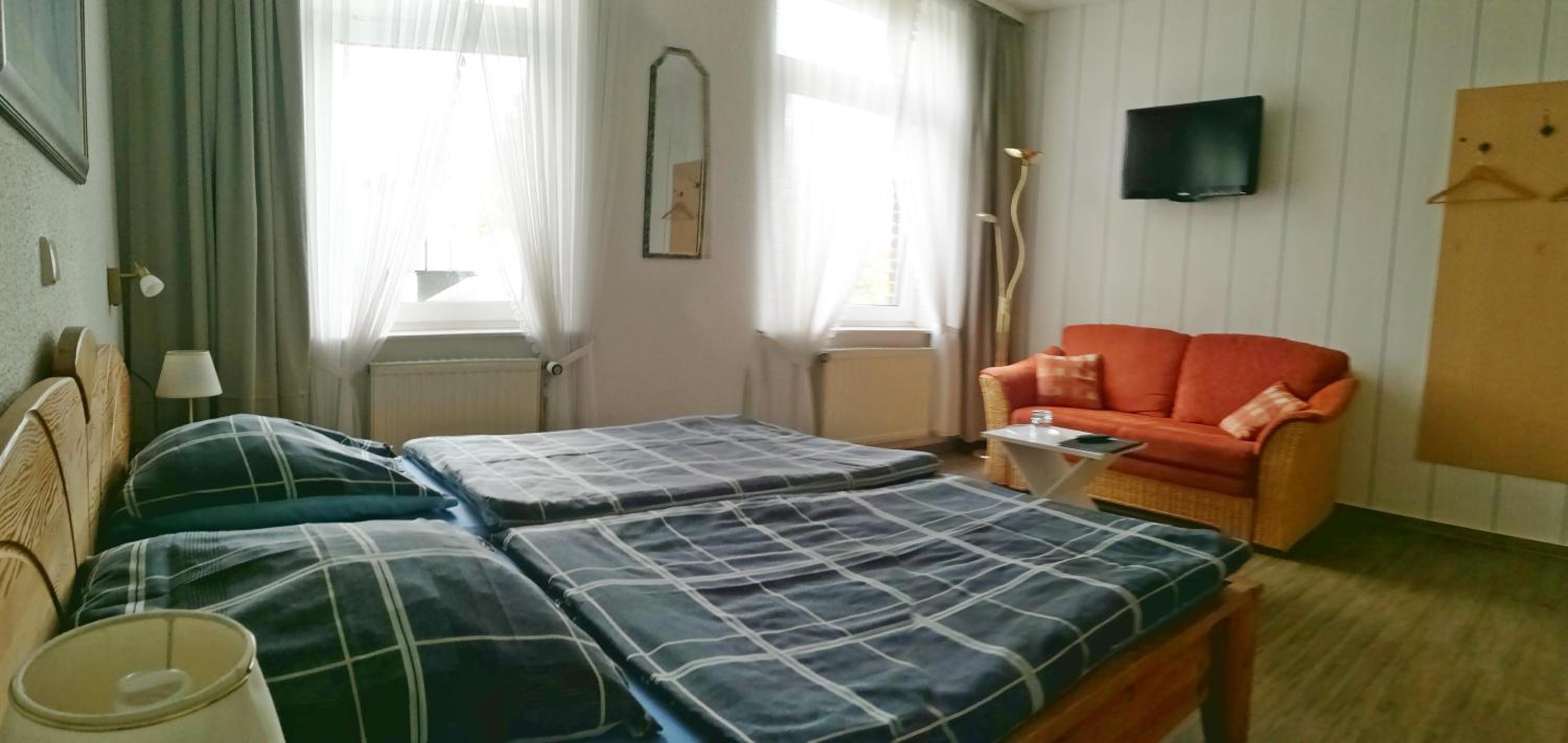 Double Room with Extra Bed photo 3