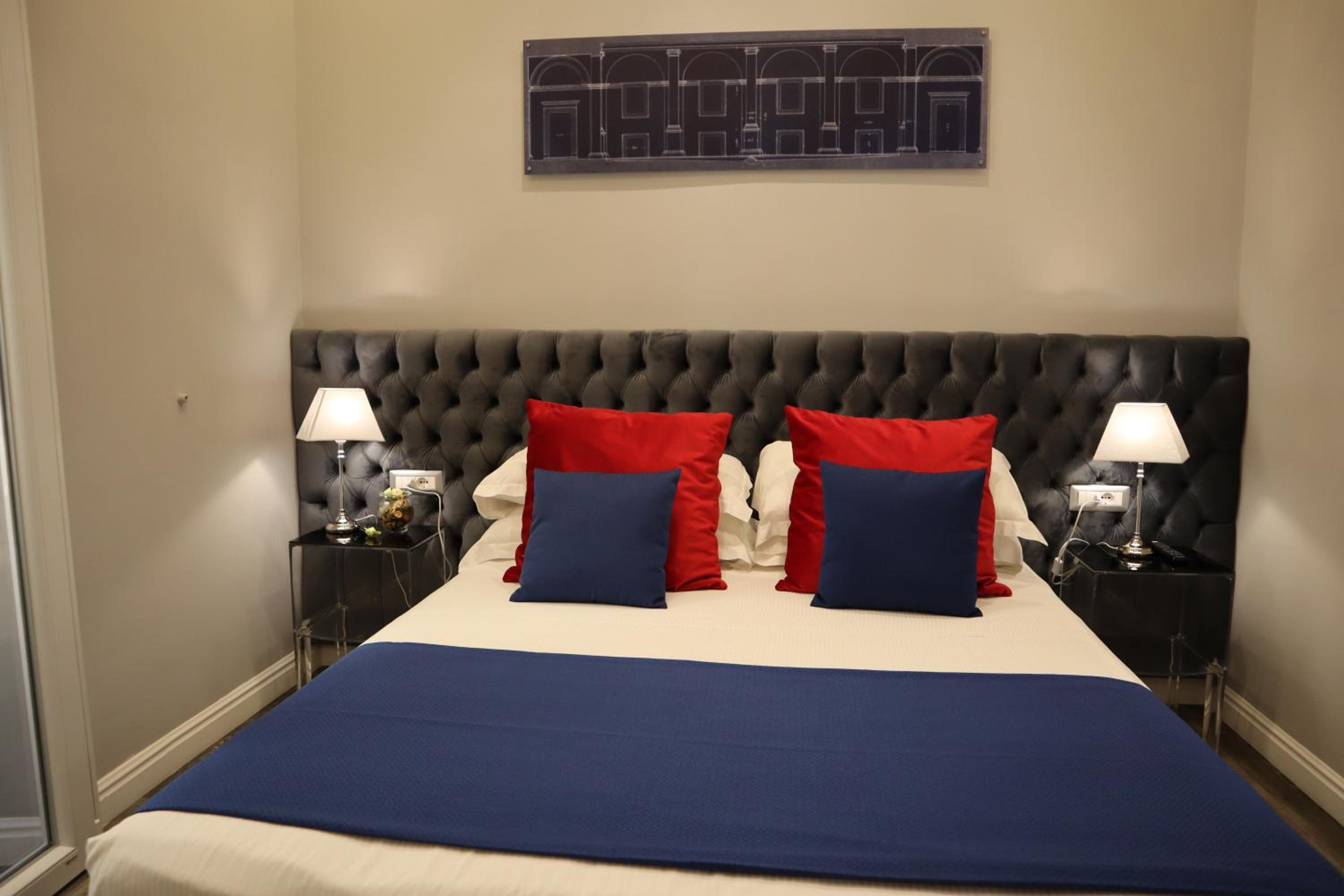 Deluxe Double or Twin Room photo 3
