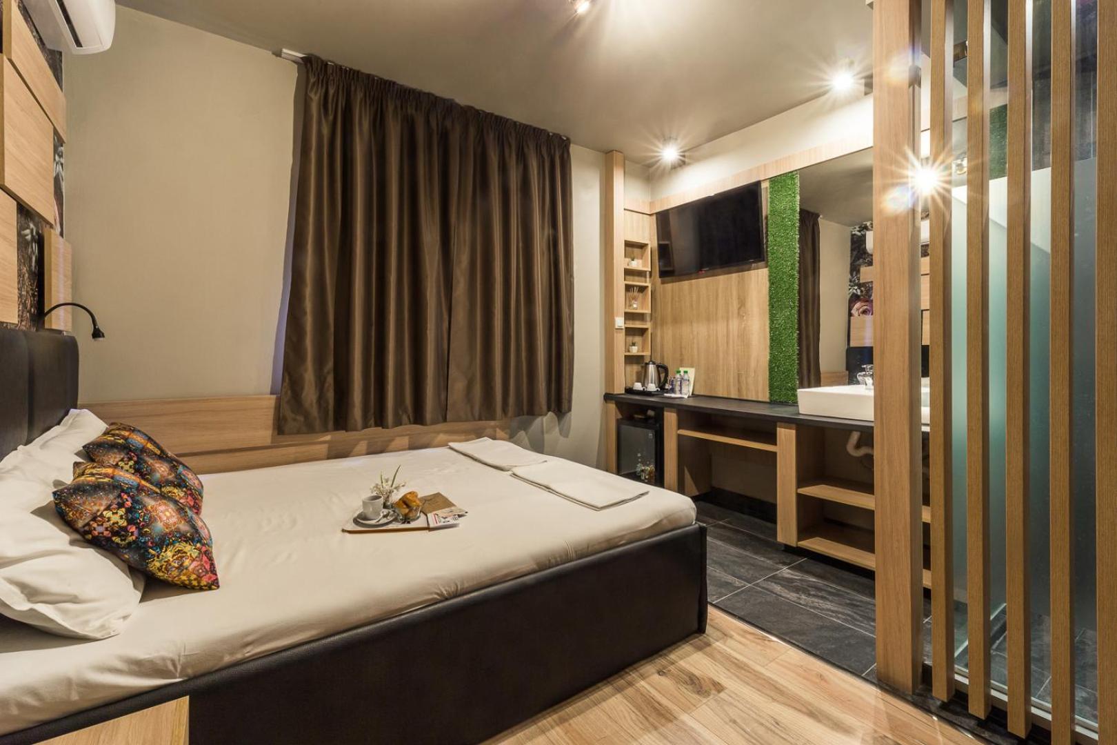 Standard Twin Room - Photo 10