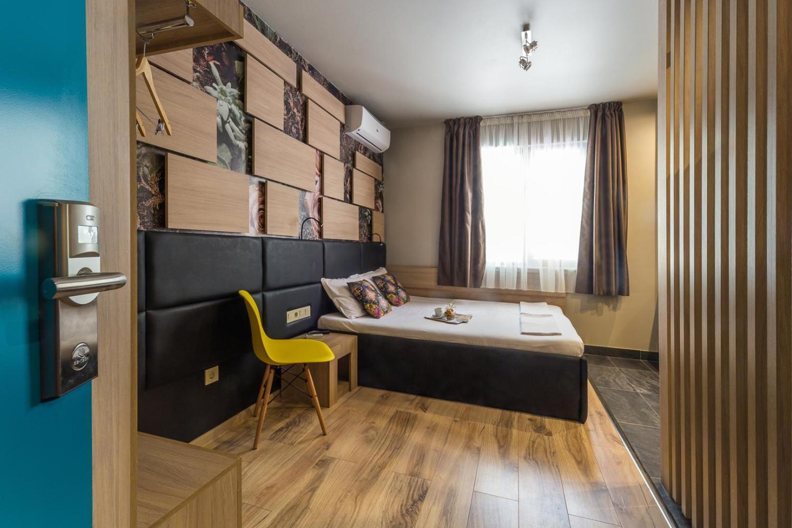 Standard Twin Room - Photo 4