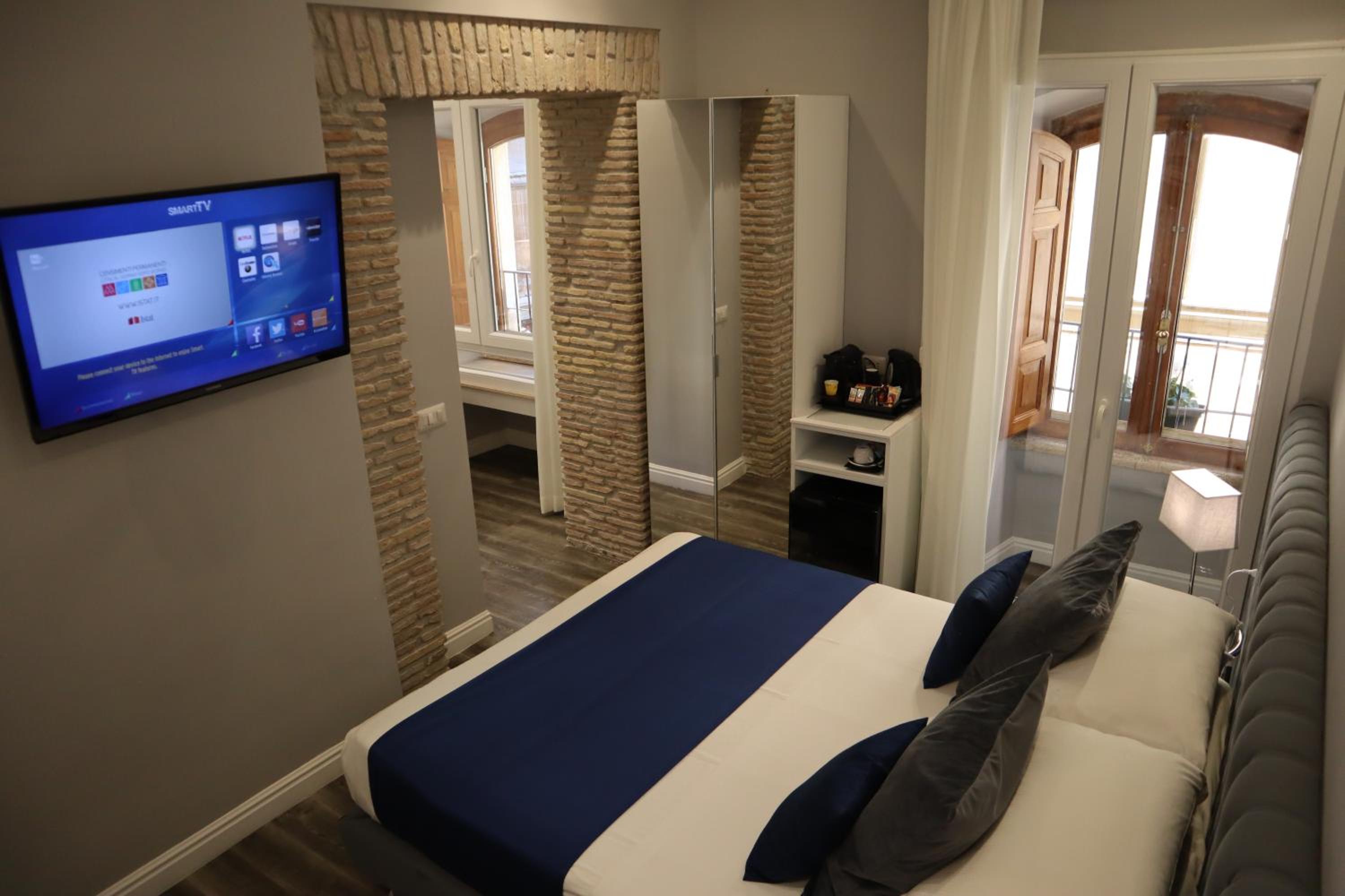 Deluxe Double or Twin Room photo 3