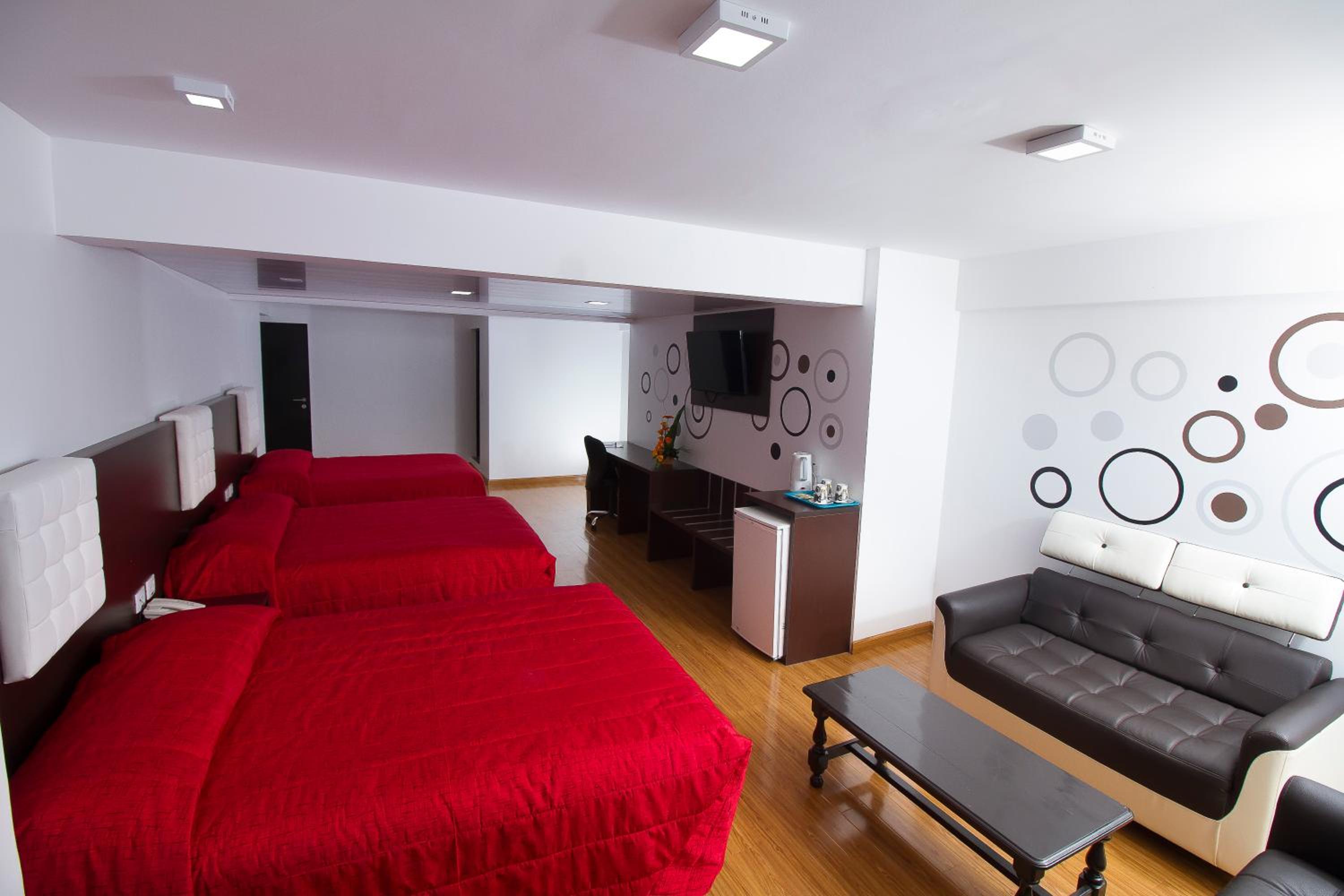 Triple Room With Private Bathroom photo 2