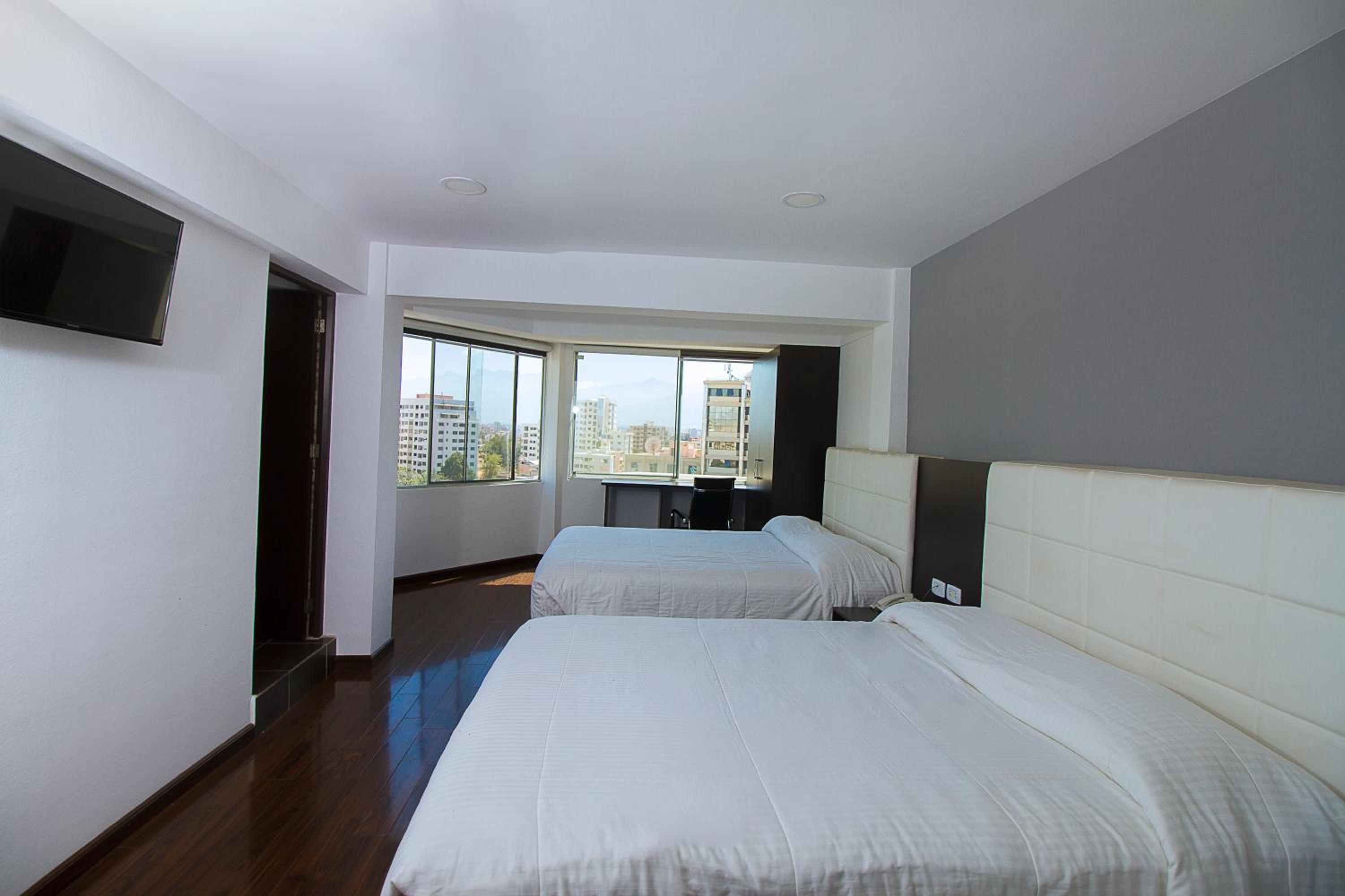 Double Room With Two Double Beds With Private Bathrooms photo 2