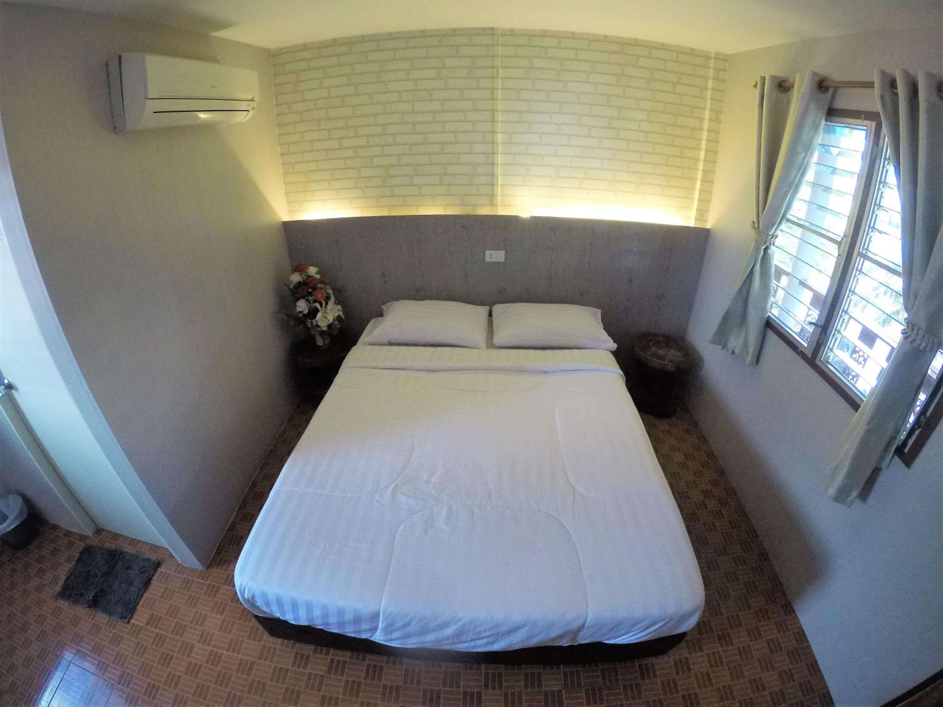 Standard Double Room - Photo 6