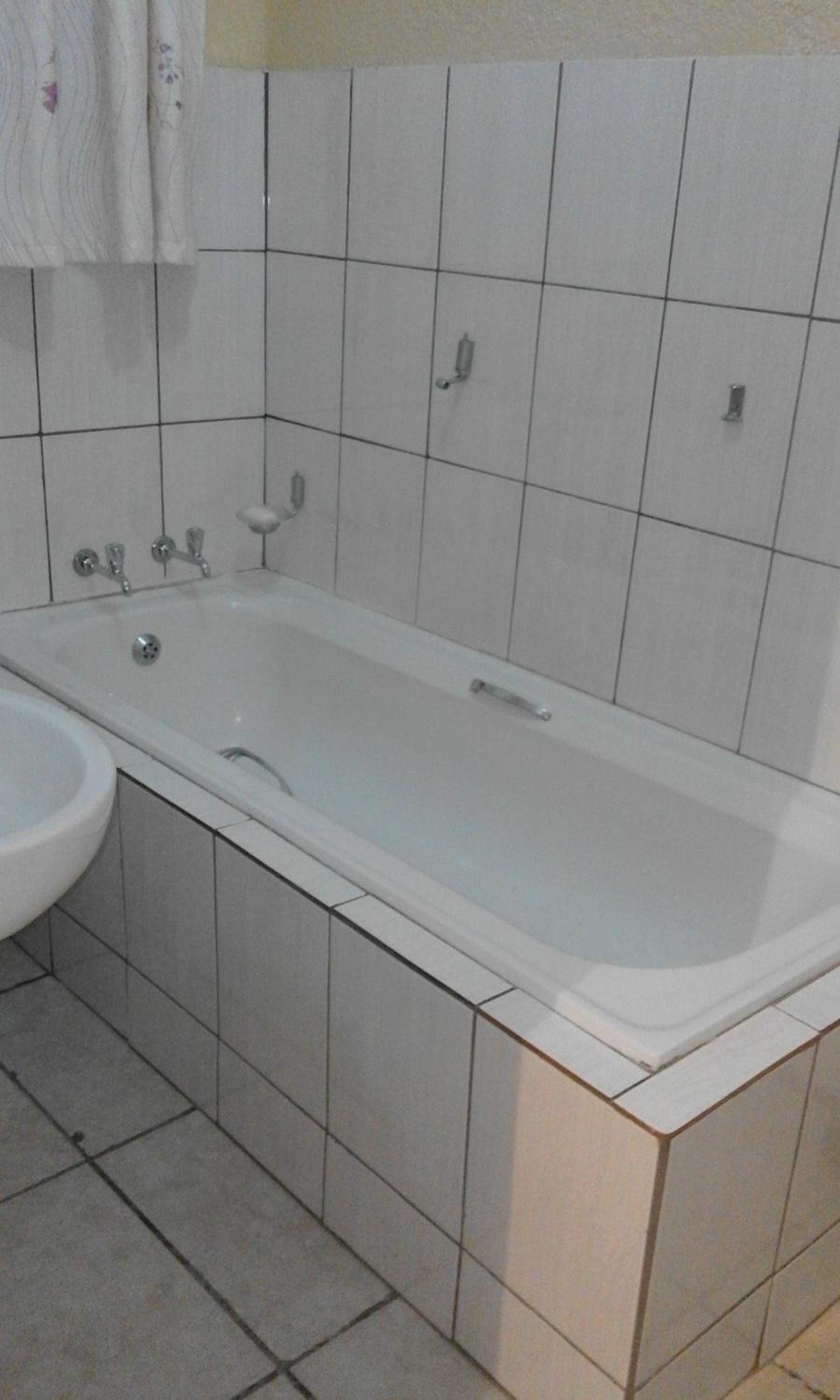 Deluxe Double or Twin Room - Photo 24