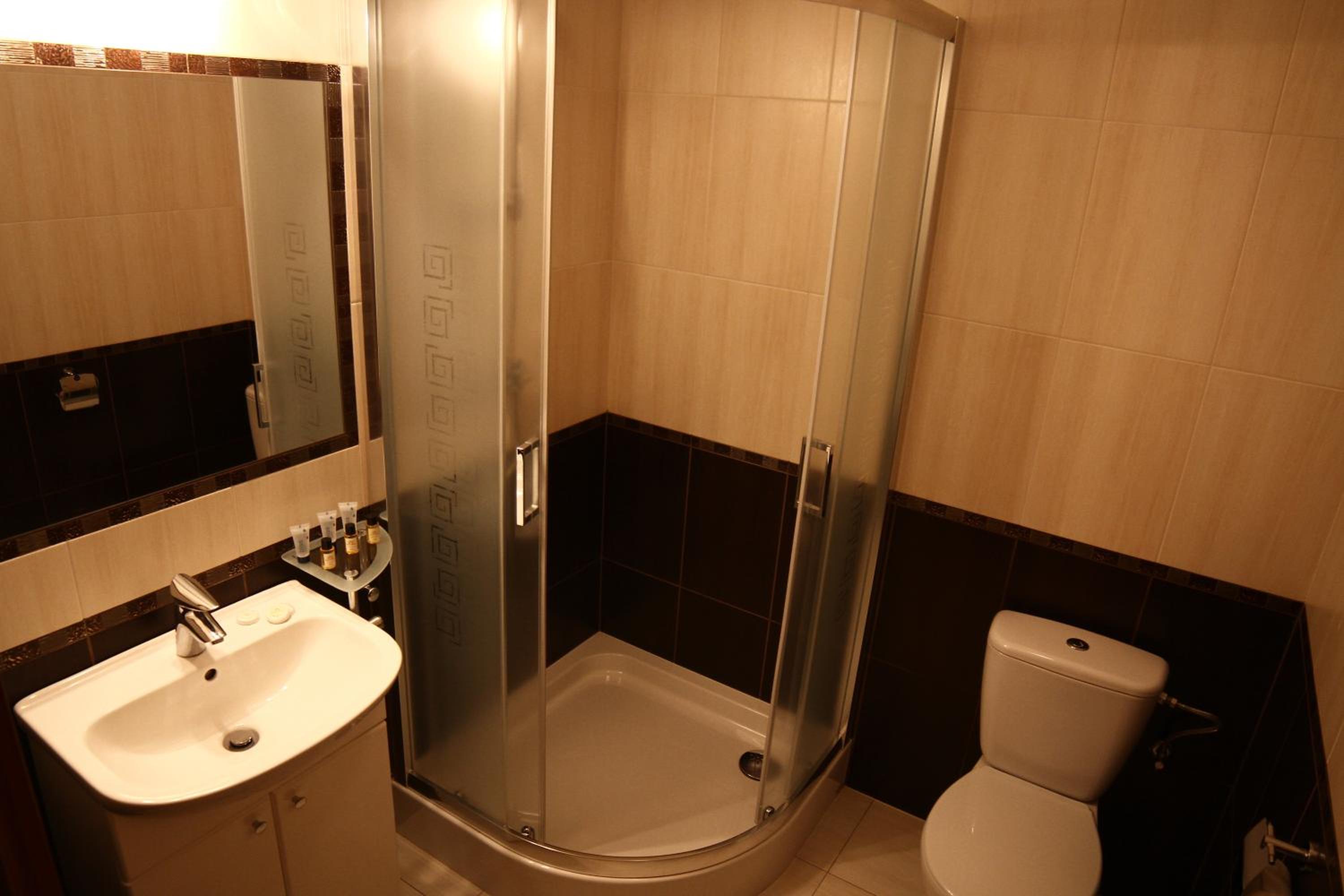 Double Room - Photo 2