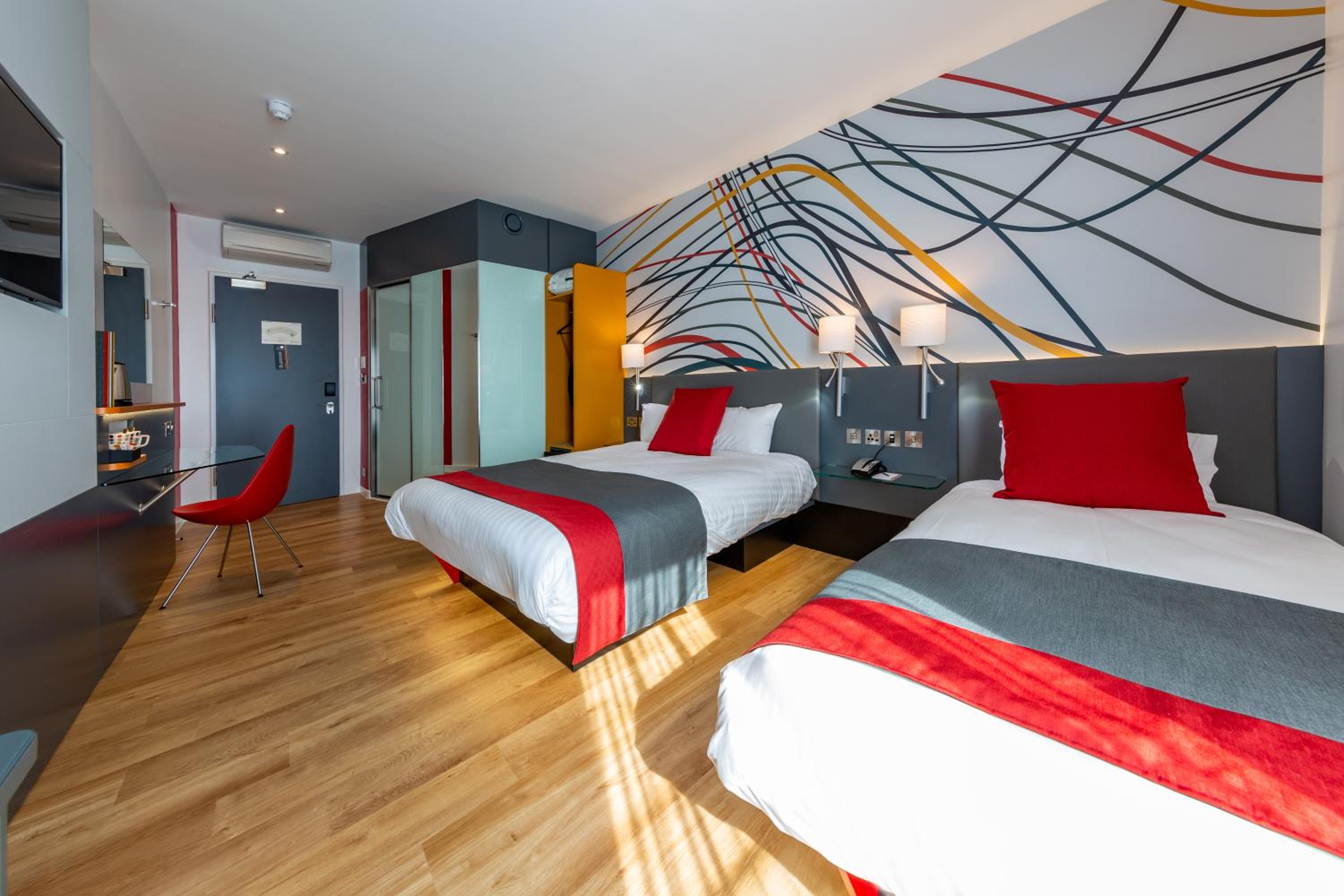 Queen Twin Room