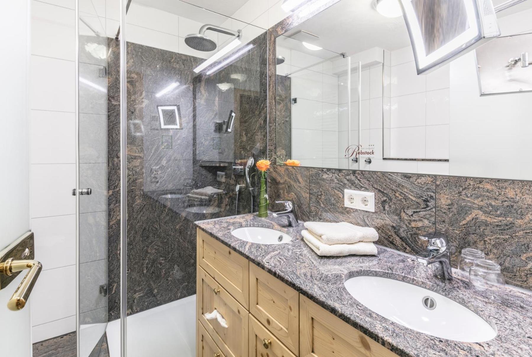Superior Double Room - Photo 4
