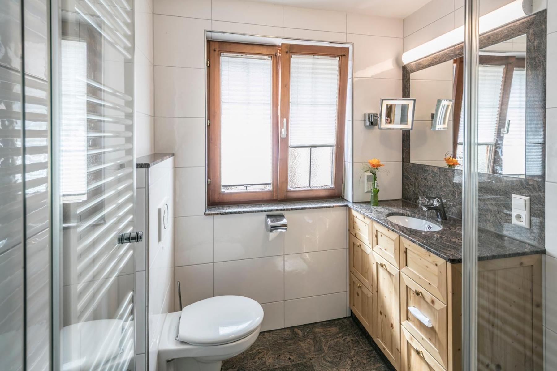 Comfort Triple Room with Shower - Photo 5