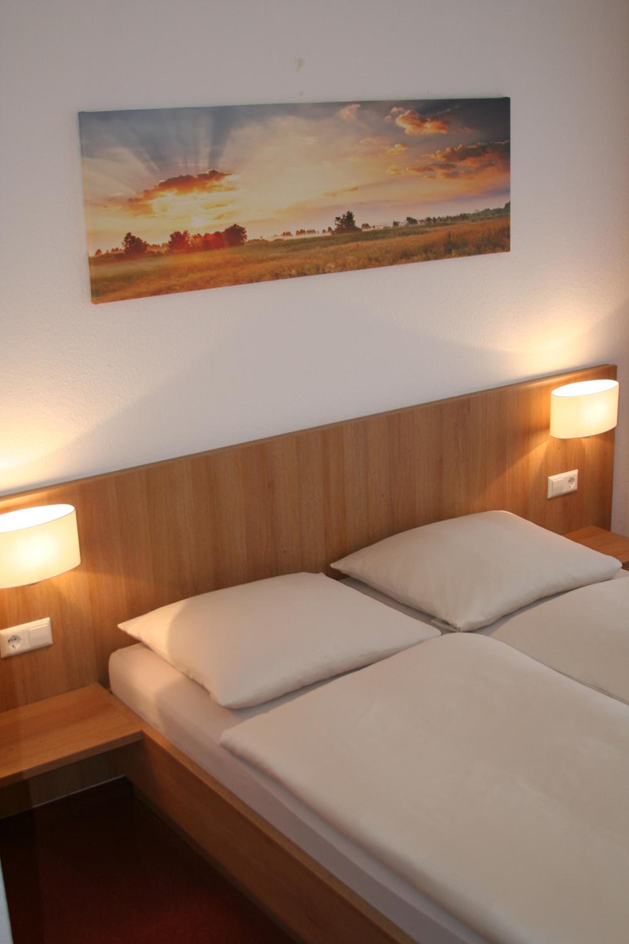 Standard Double Room - Photo 3
