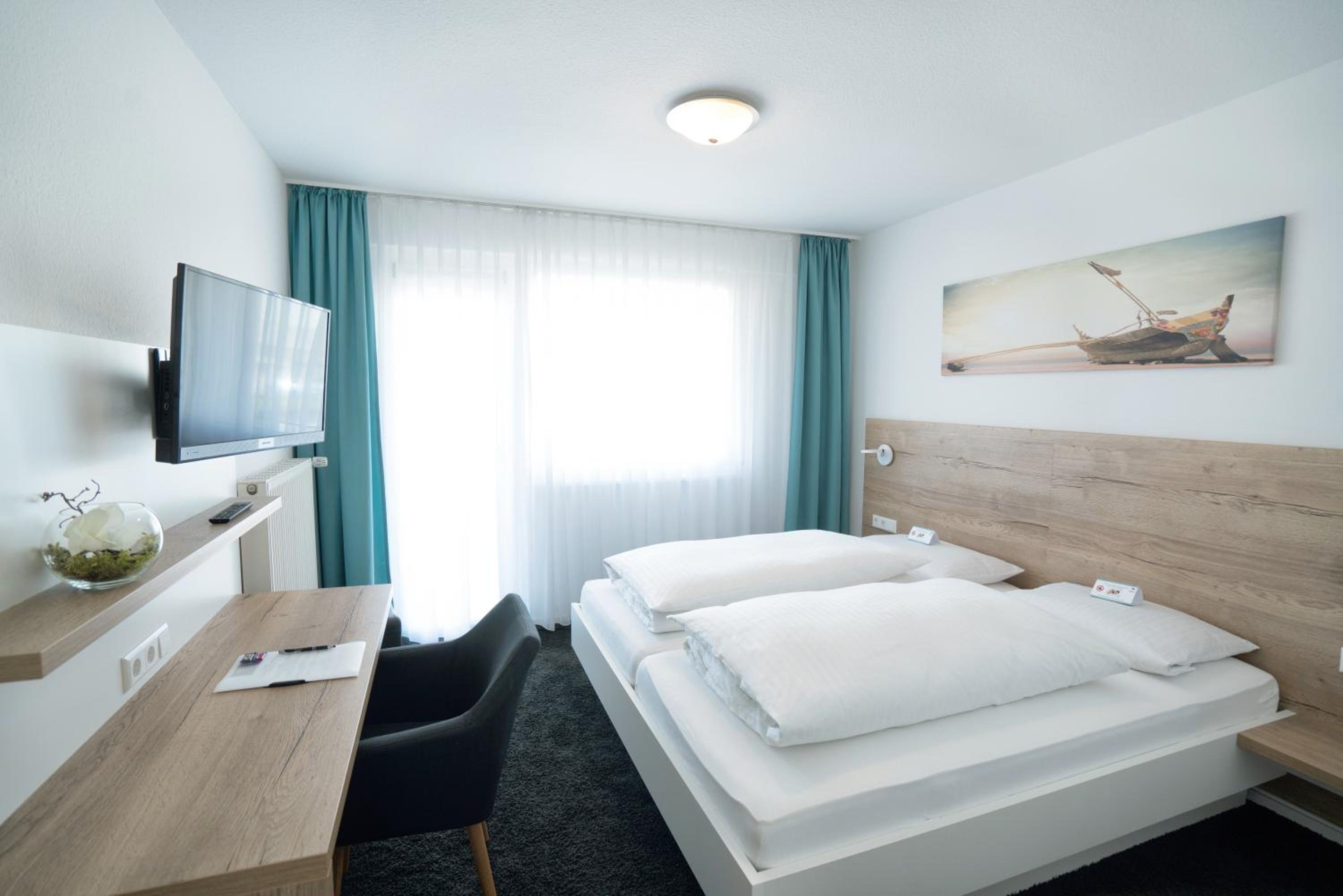 Standard Double Room - Photo 1