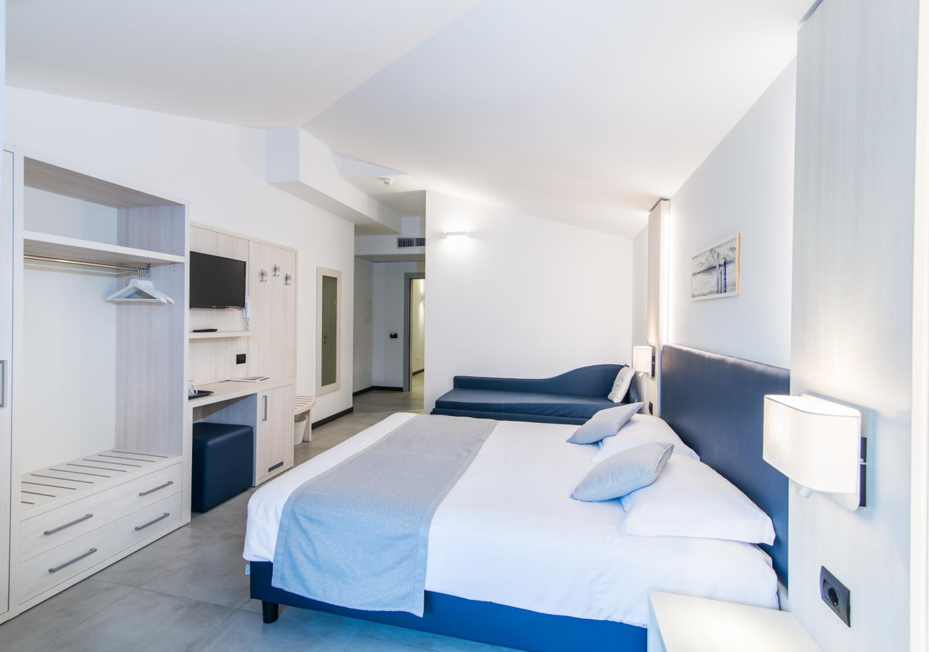 Triple Room with Balcony