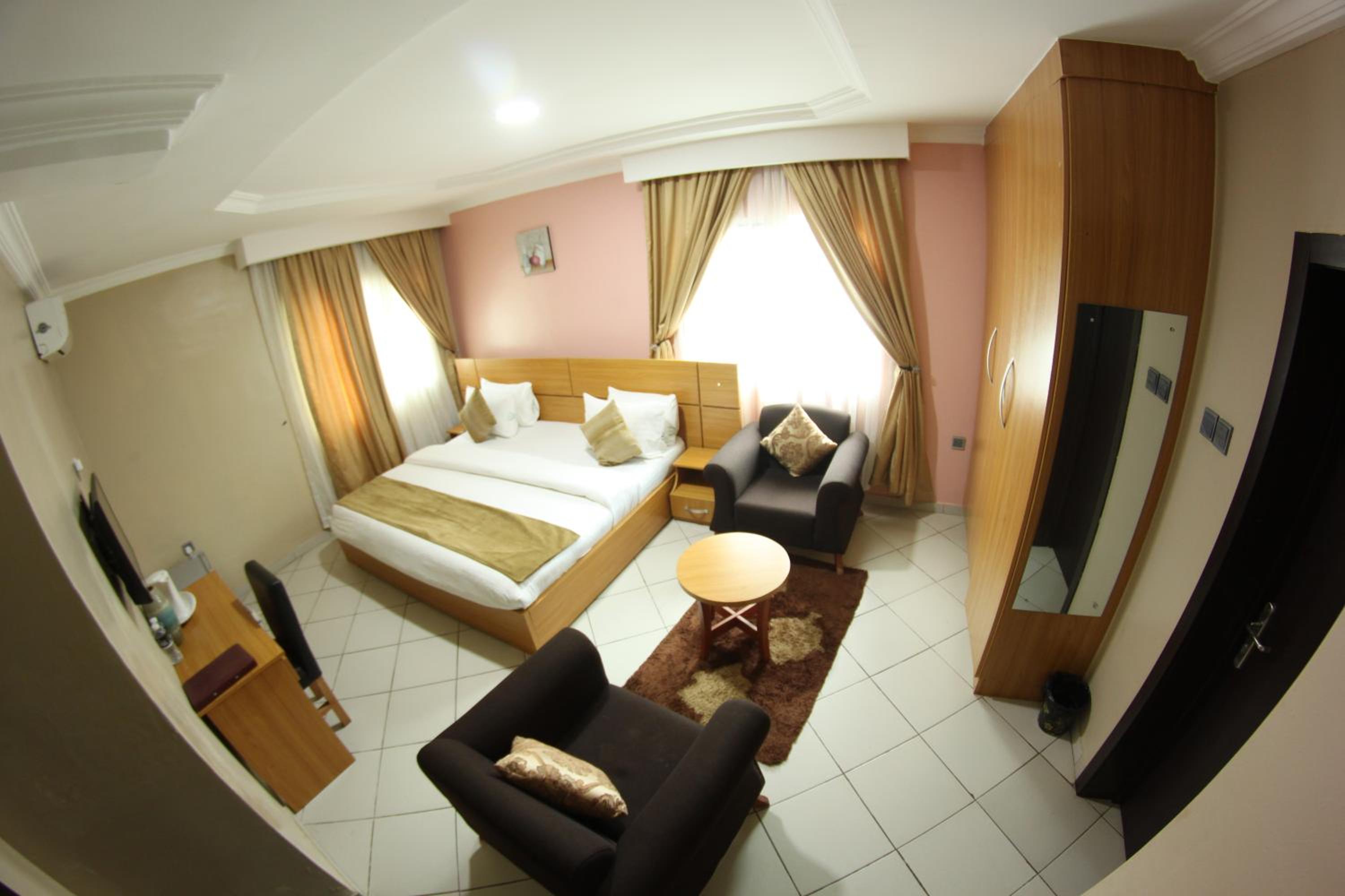 Queen Suite