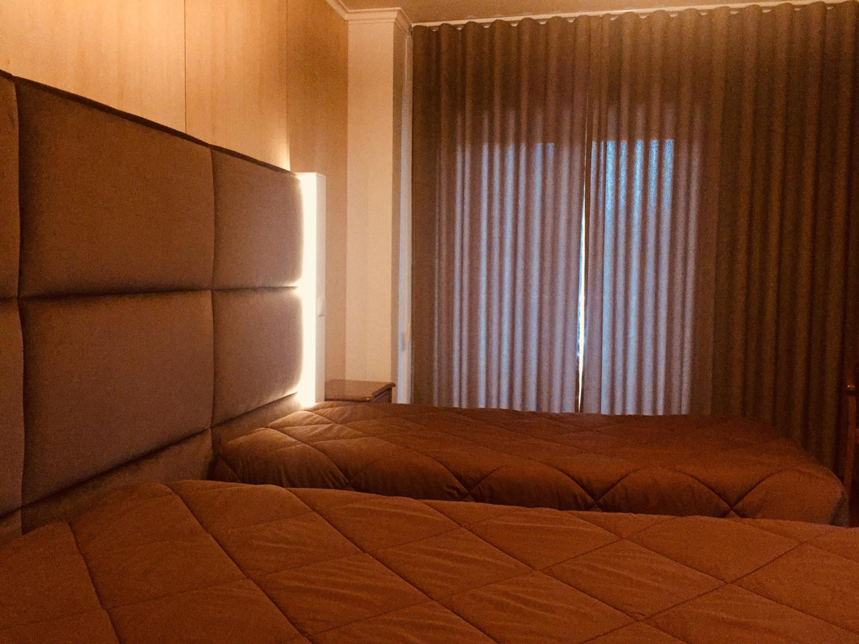 Twin Room with Balcony - Photo 6