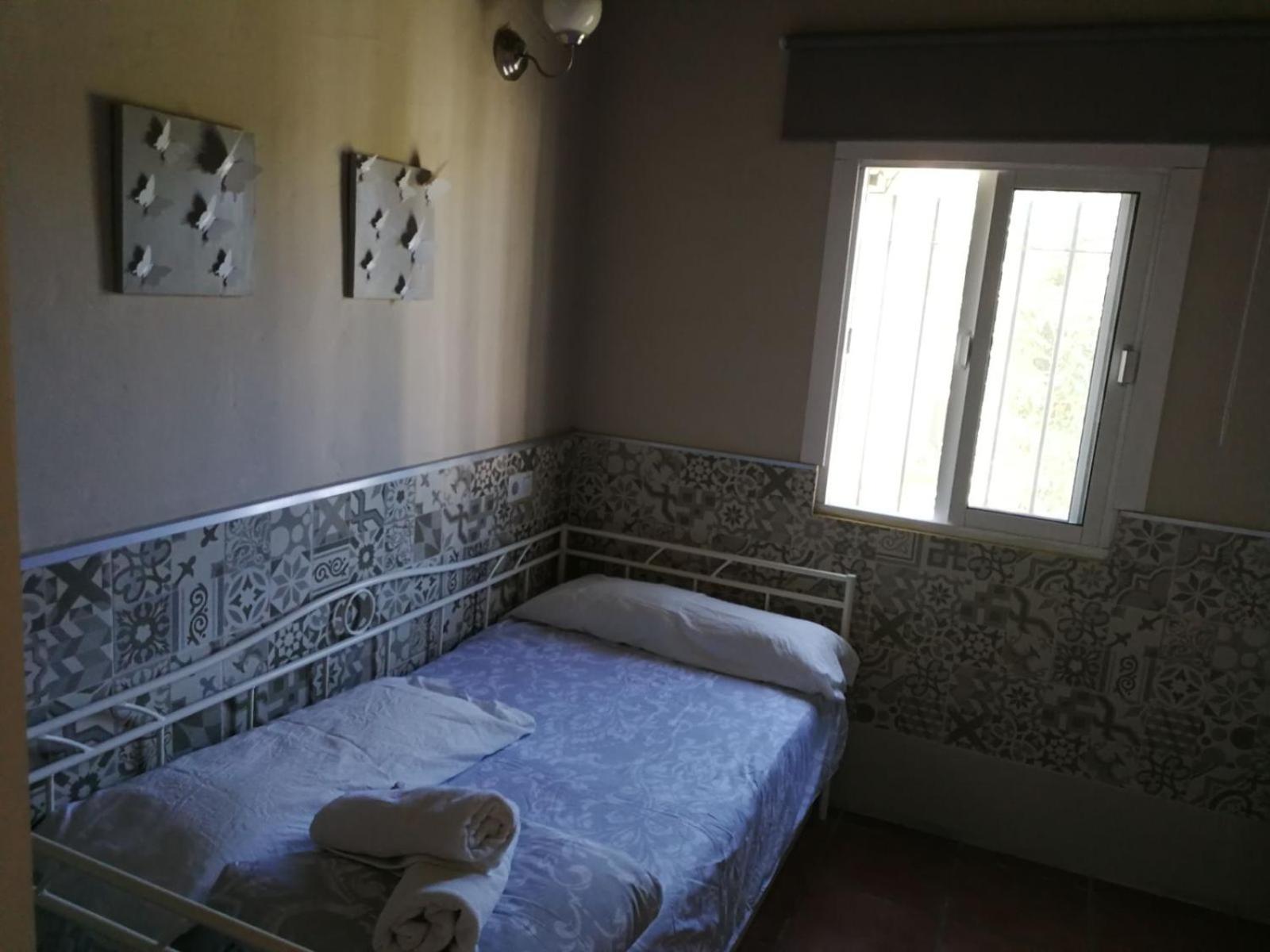 Three-Bedroom House with Private Pool  photo 3