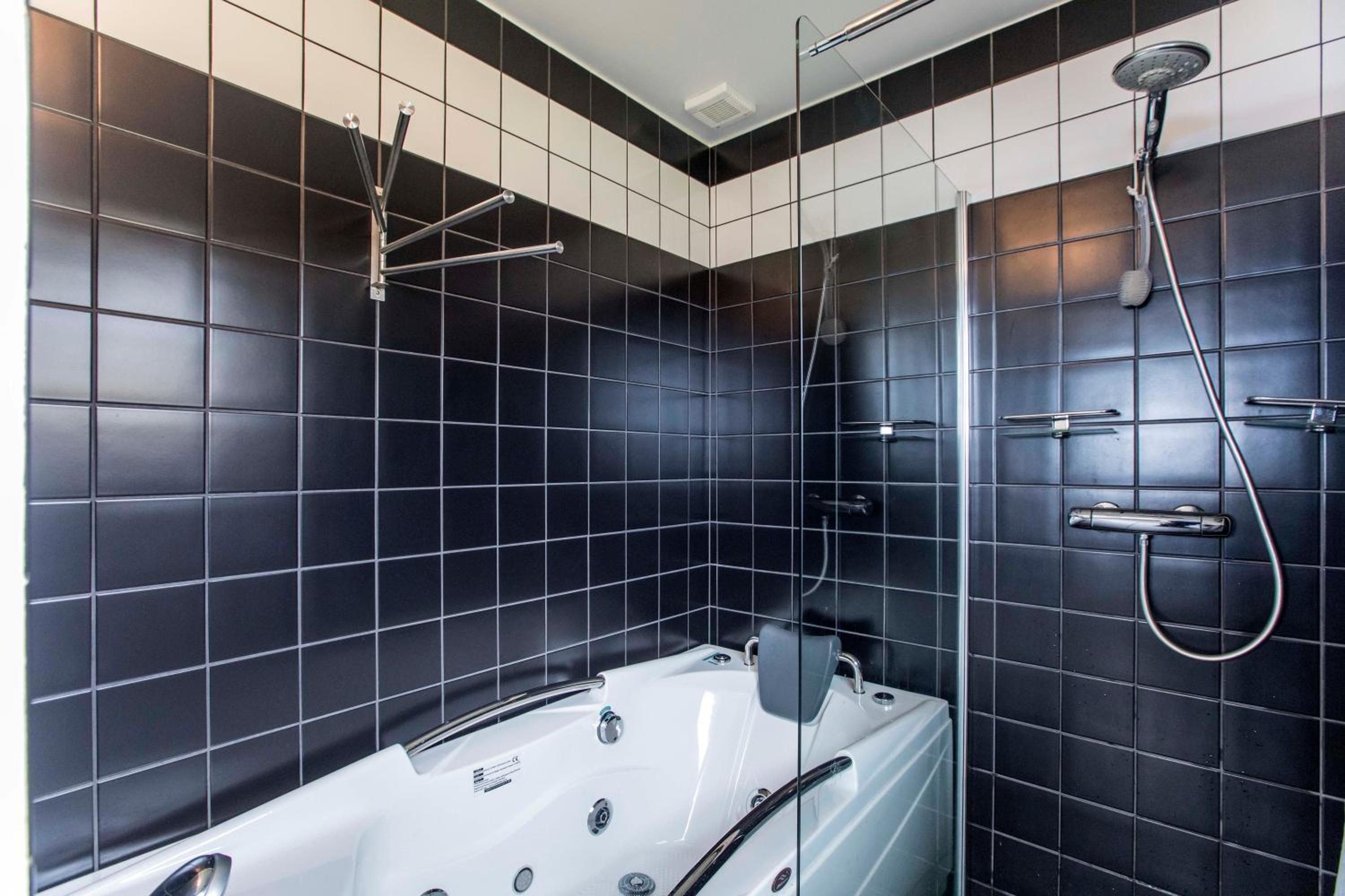 Double Room with Private Bathroom photo 3