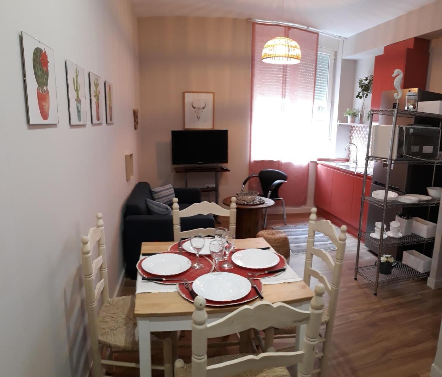 Two-Bedroom Apartment - Photo 17