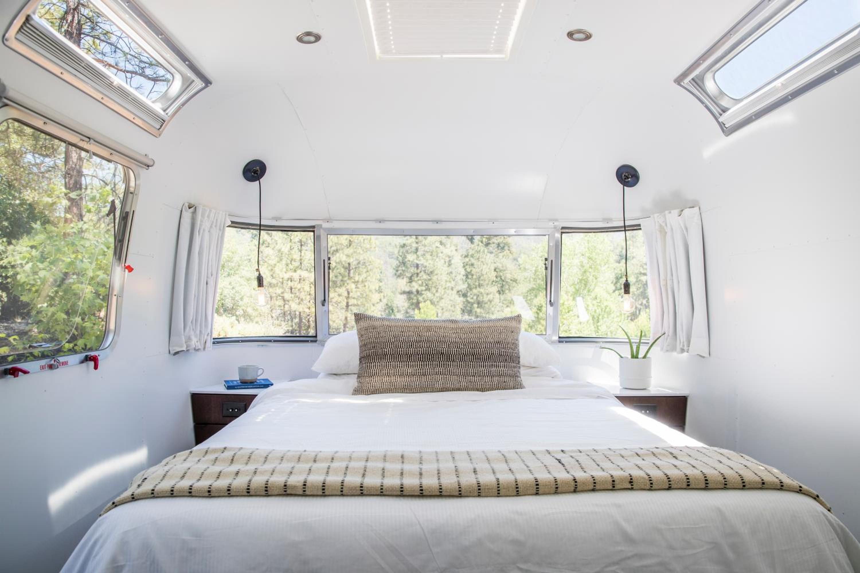 Airstream Suite - Photo 29