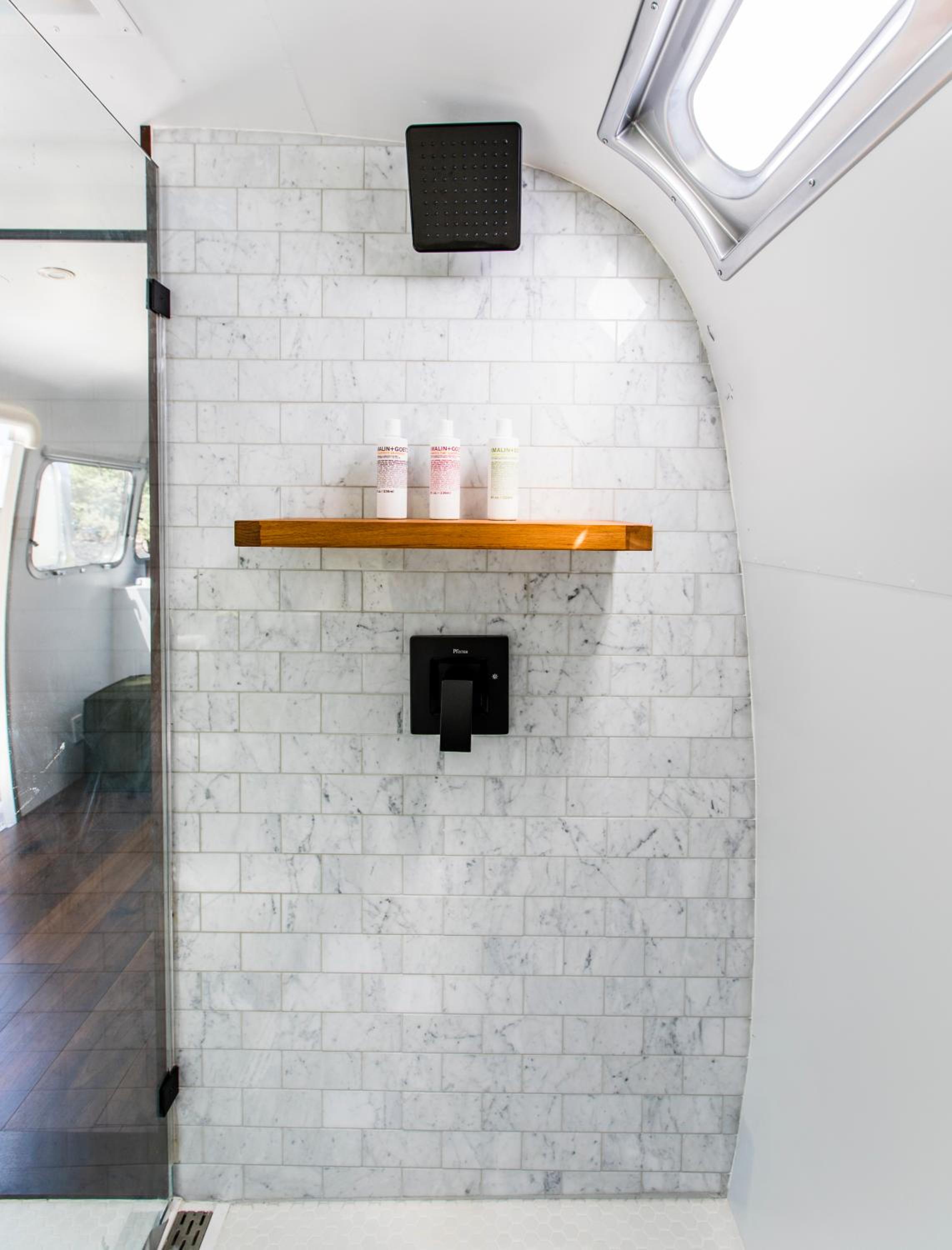 Airstream Suite - Photo 25