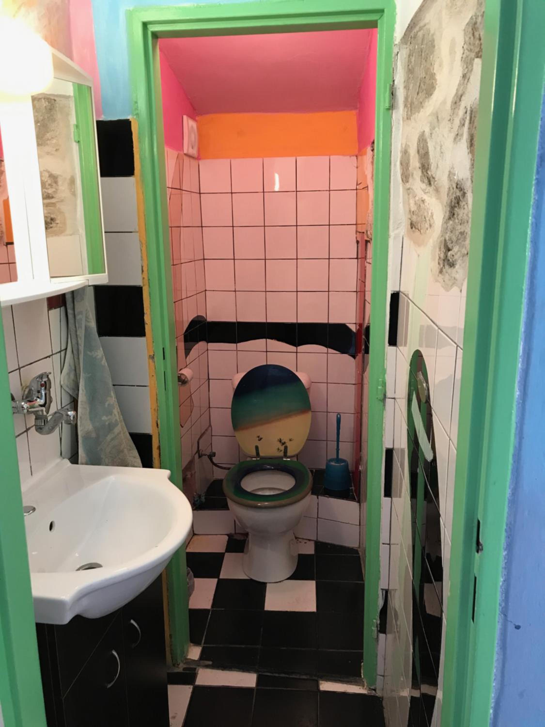 Double Room with Private Shower and Shared Toilet photo 3
