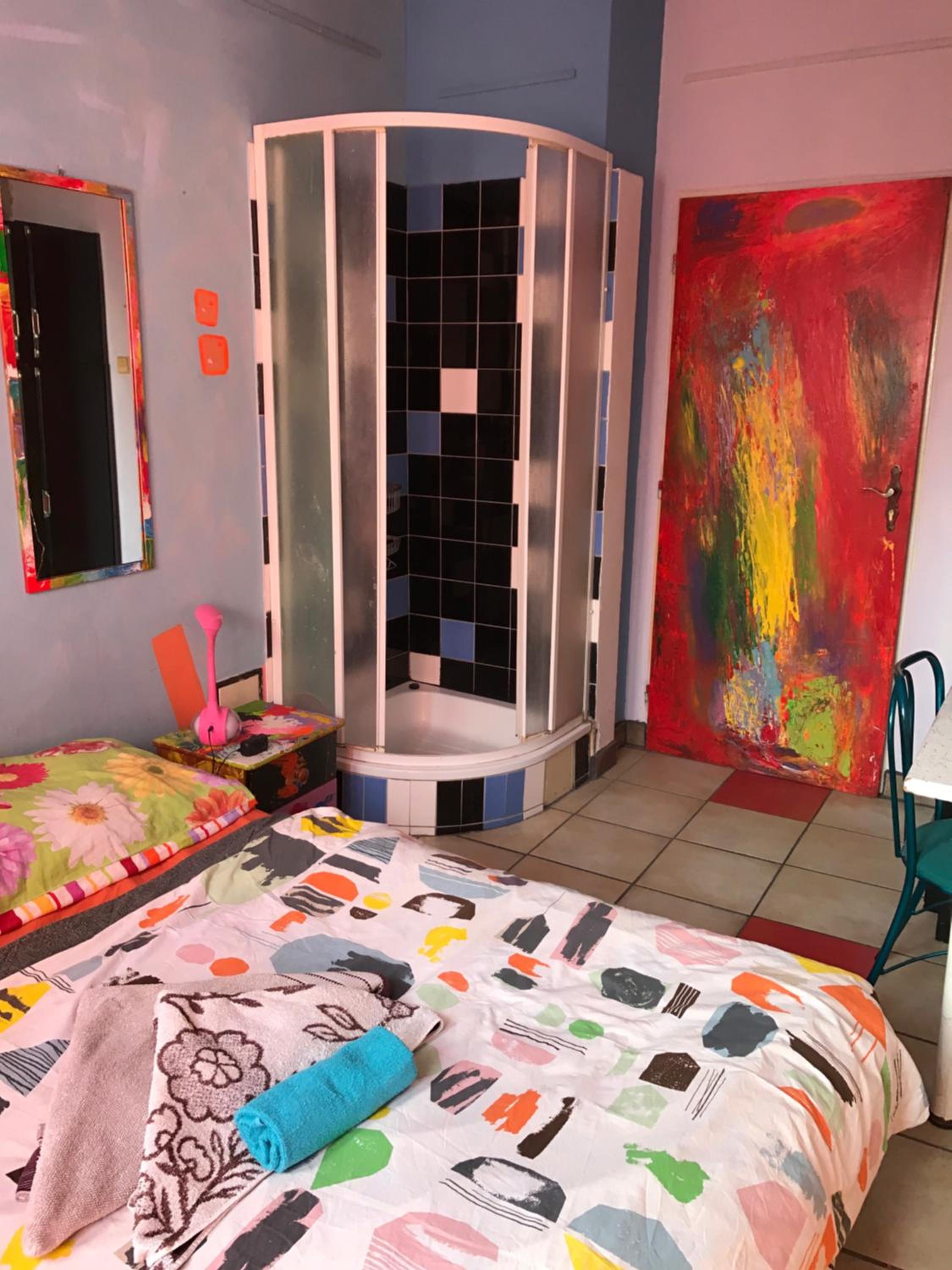 Double Room with Private Shower and Shared Toilet photo 2