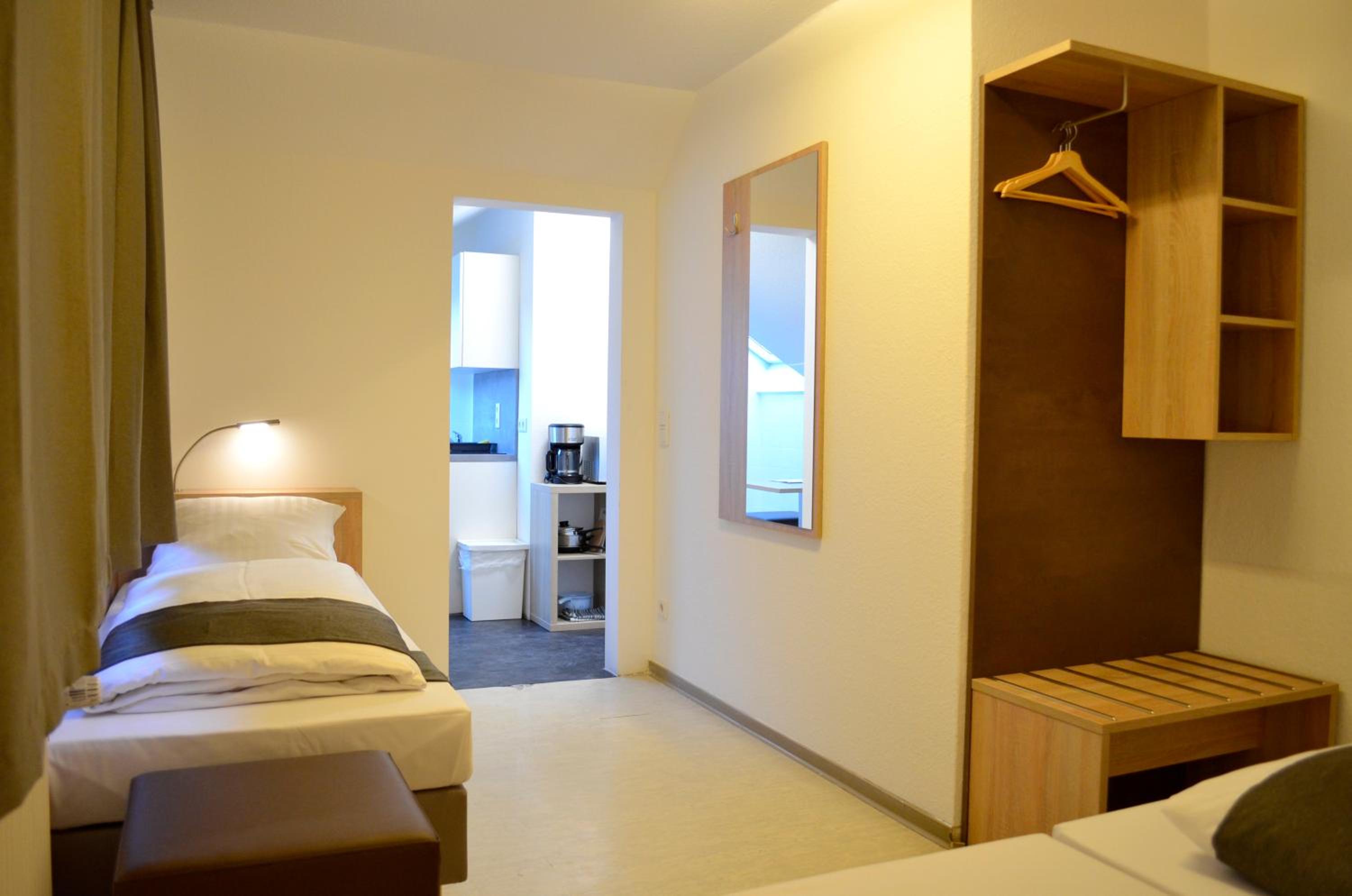 Economy Triple Room