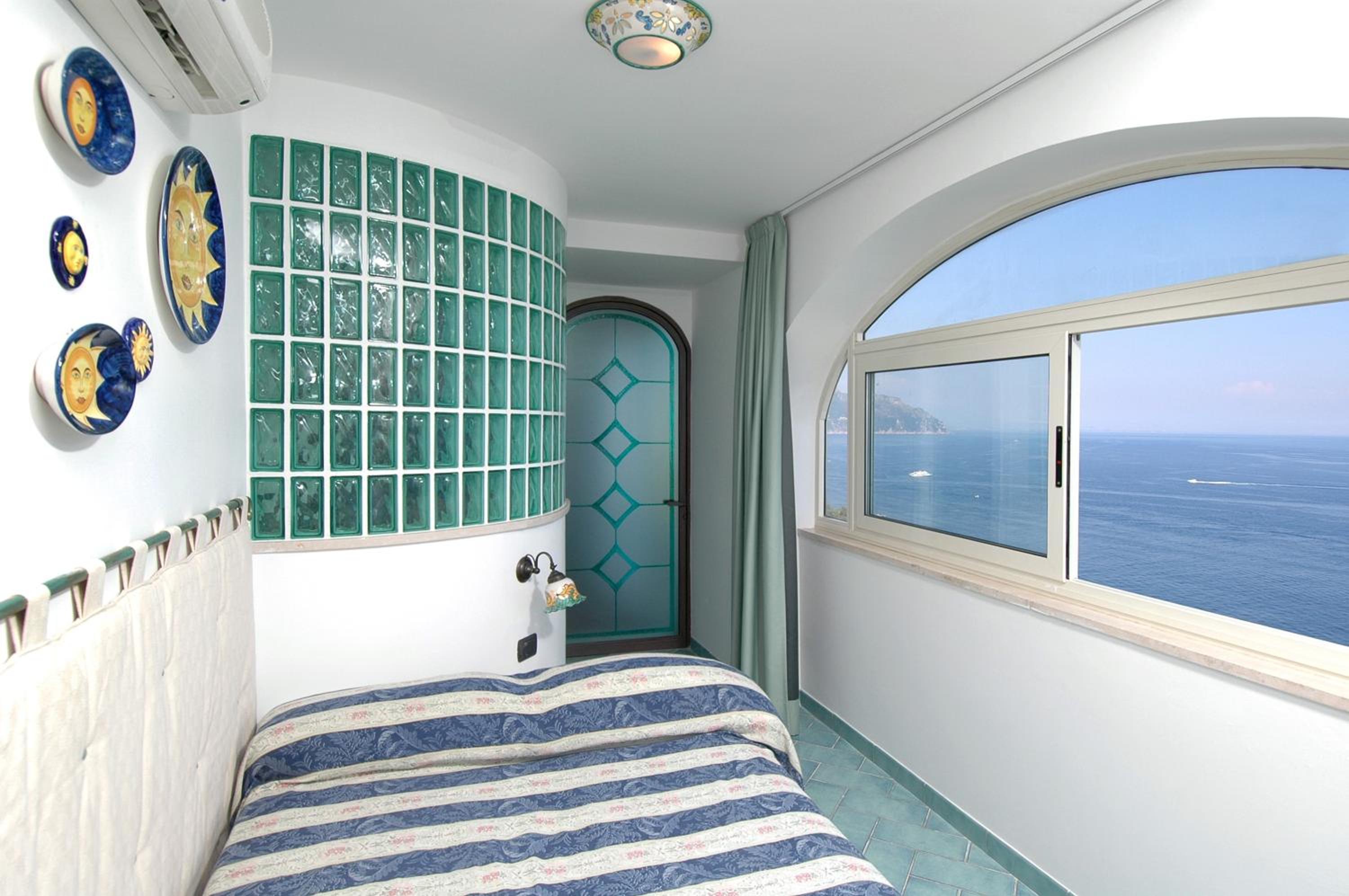 Superior Double Room with Sea View - Photo 8