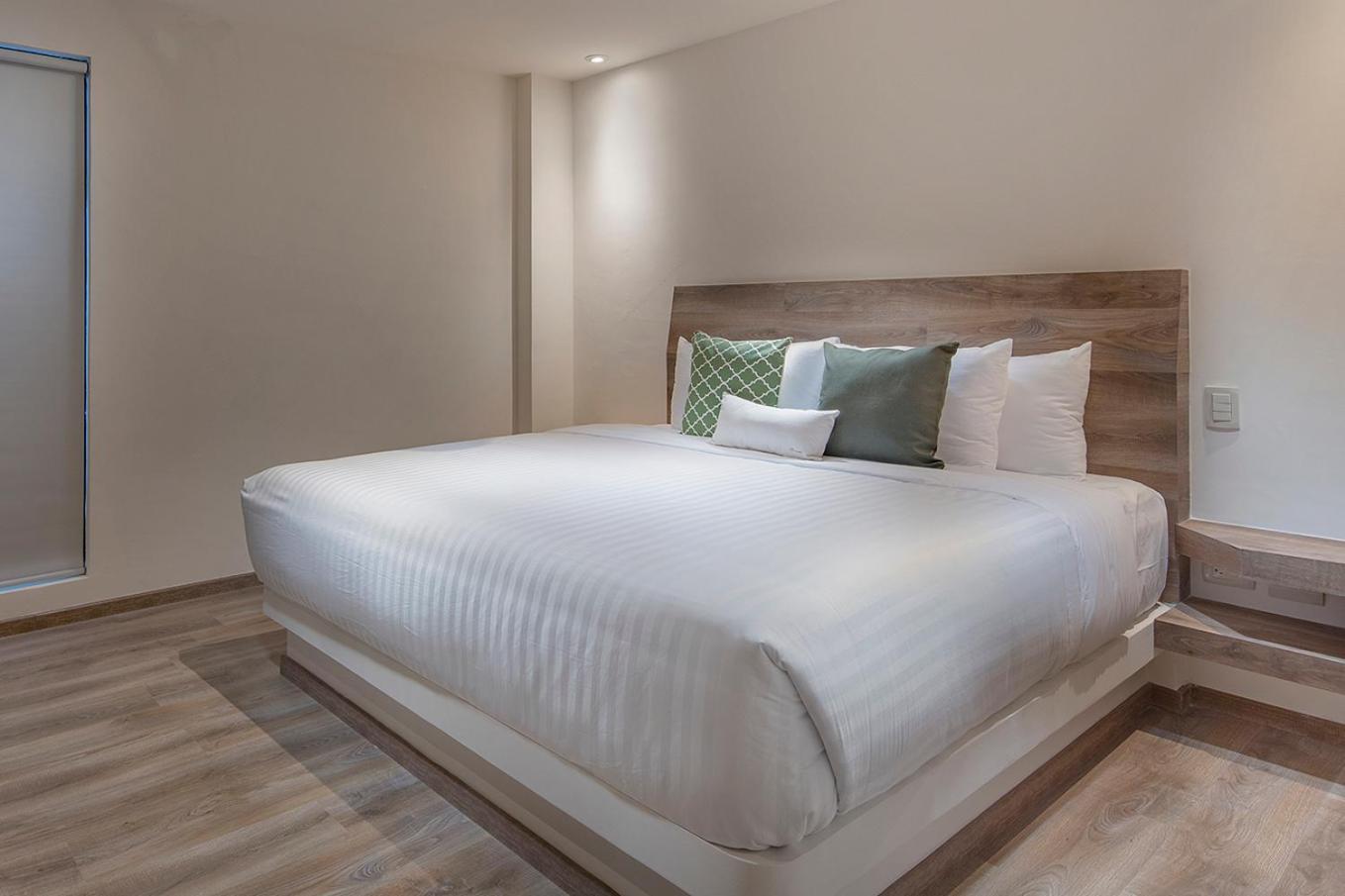 Standard Double Room - Photo 3