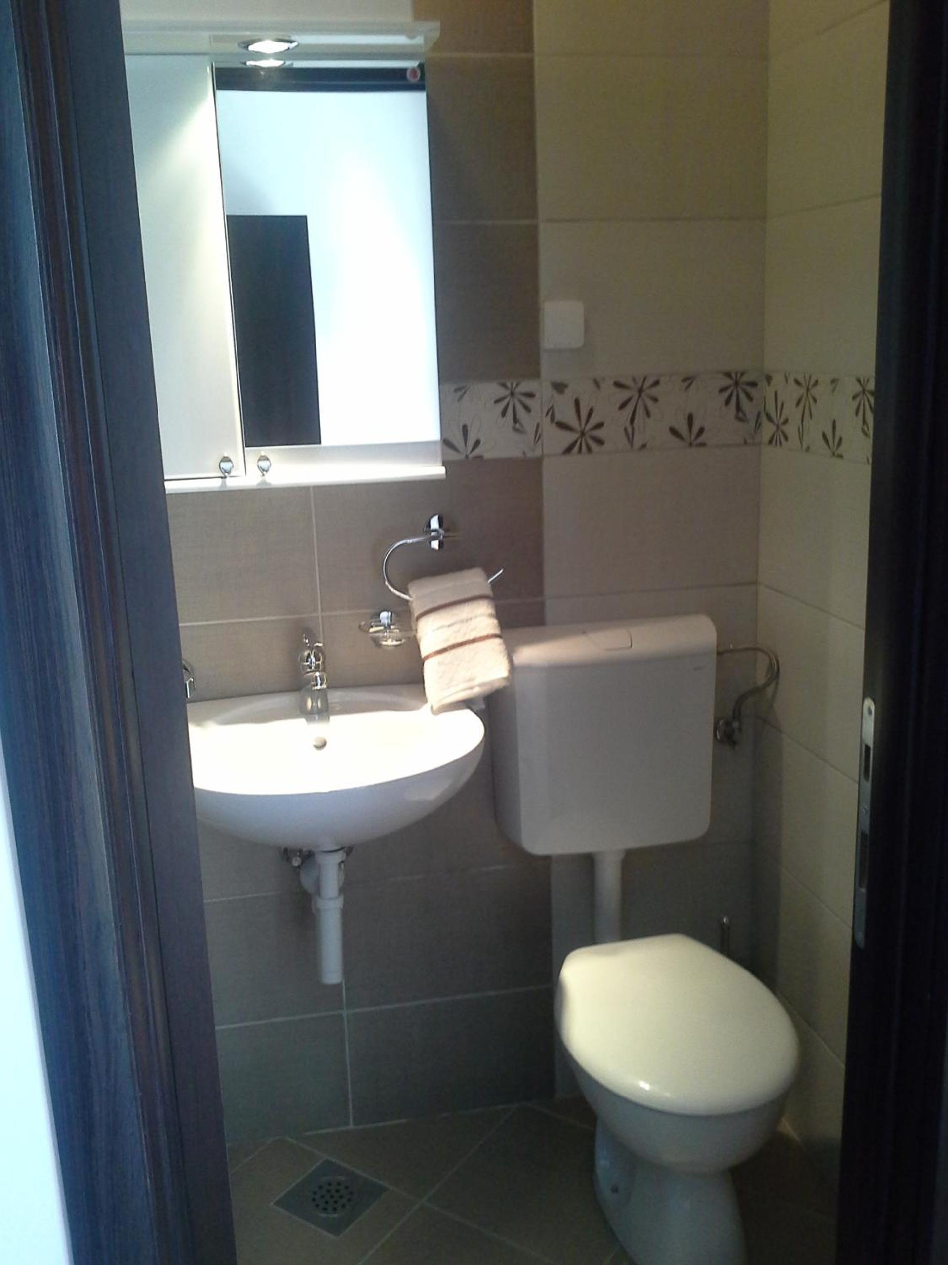 Double Room with Balcony - Photo 5