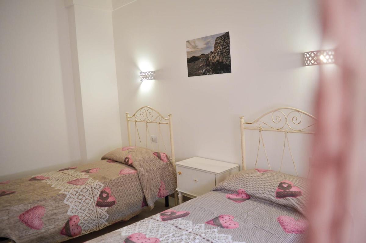 Large Double or Twin Room photo 3