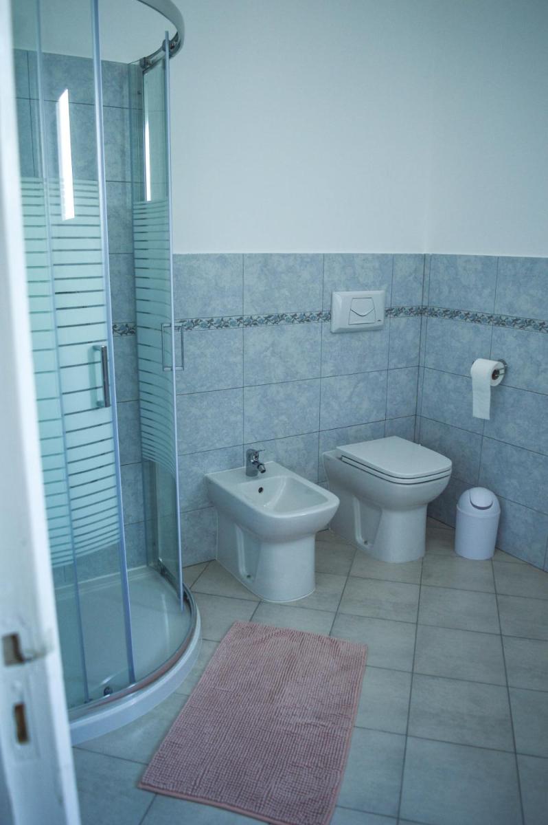 Large Double or Twin Room photo 2
