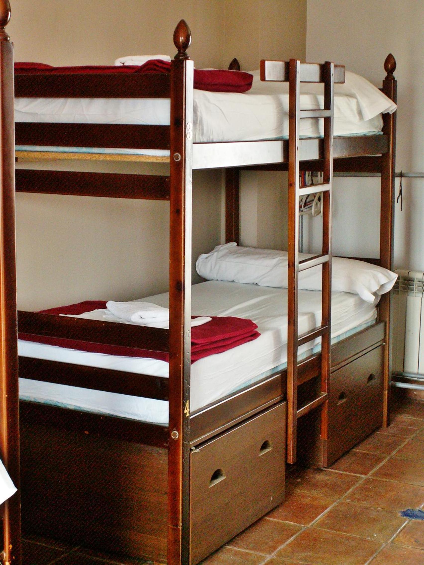 Cama en Habitación Compartida Mixta de 8 Camas