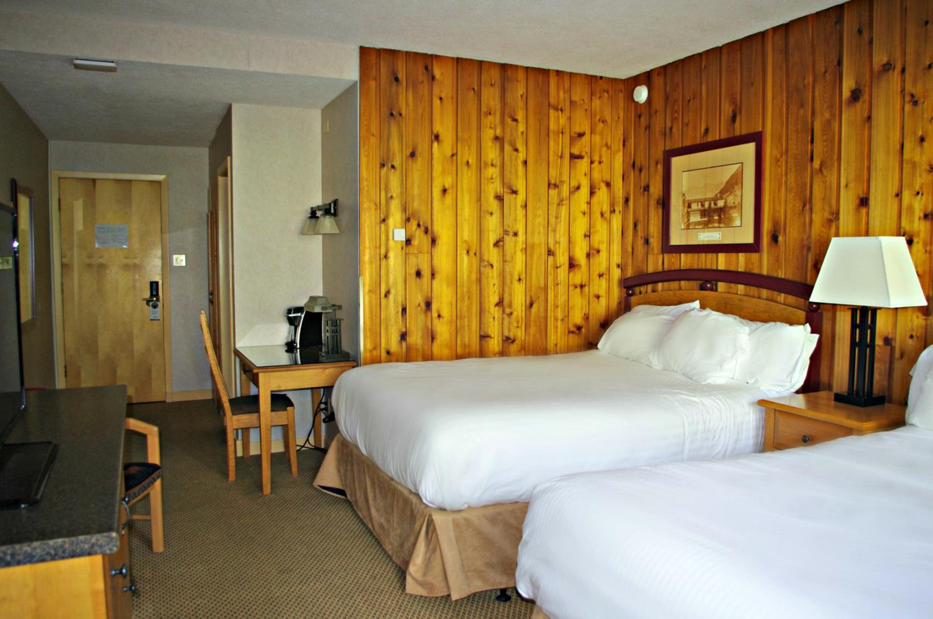 Deluxe Queen Room photo 2