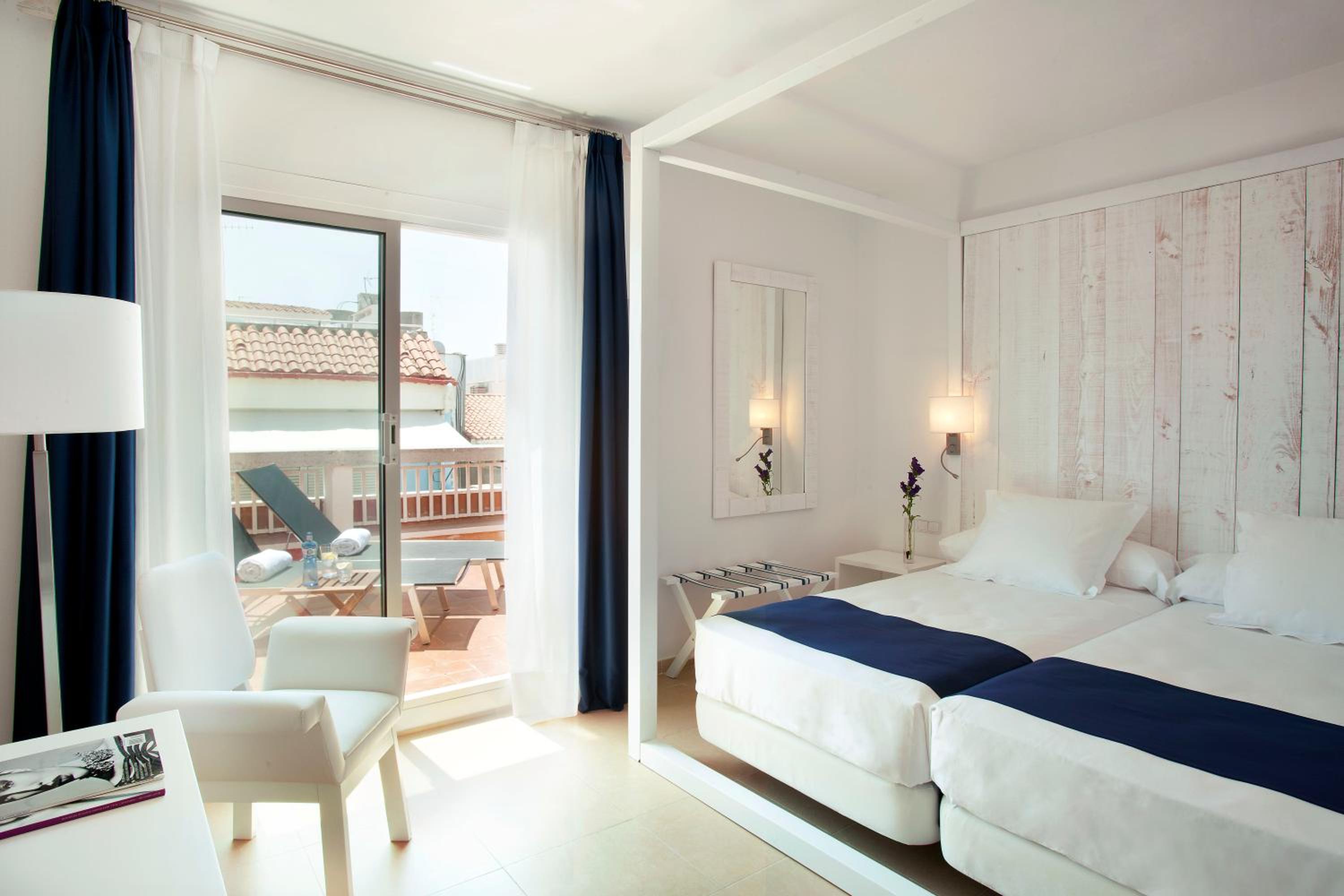 Double Room with Terrace - Photo 1