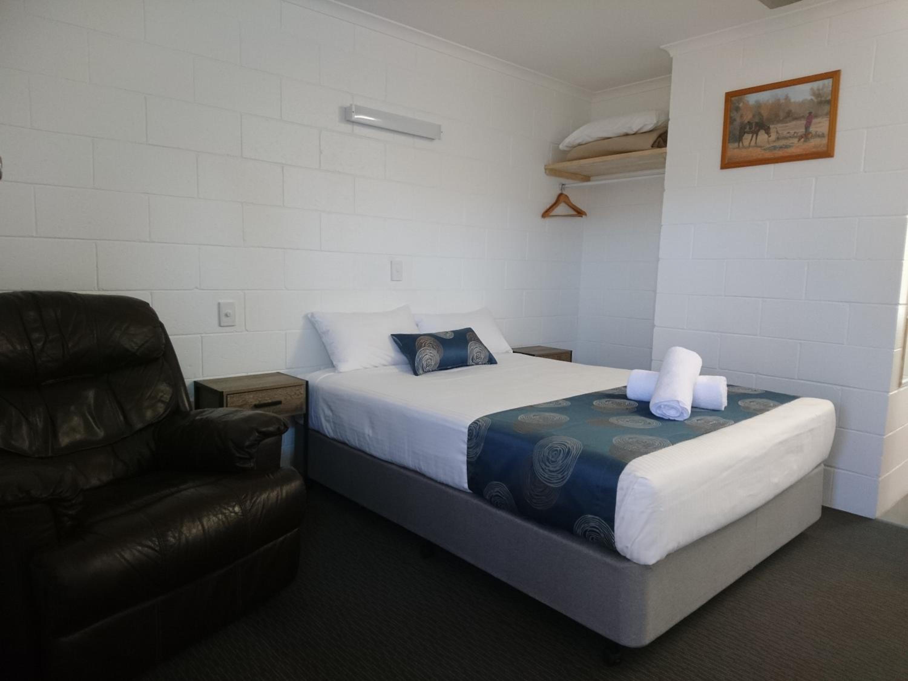 Standard Queen Room photo 1