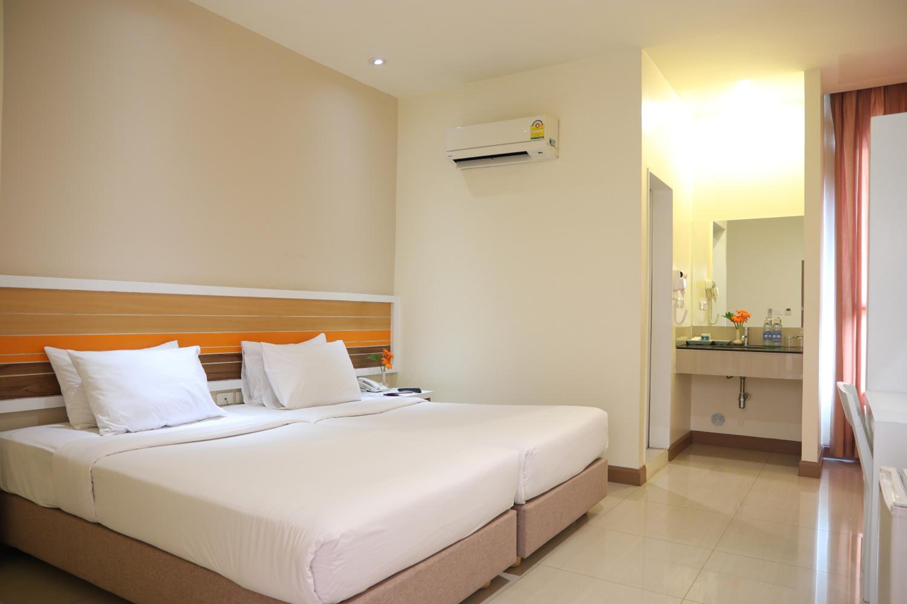 Superior Deluxe Double or Twin Room  - Photo 5