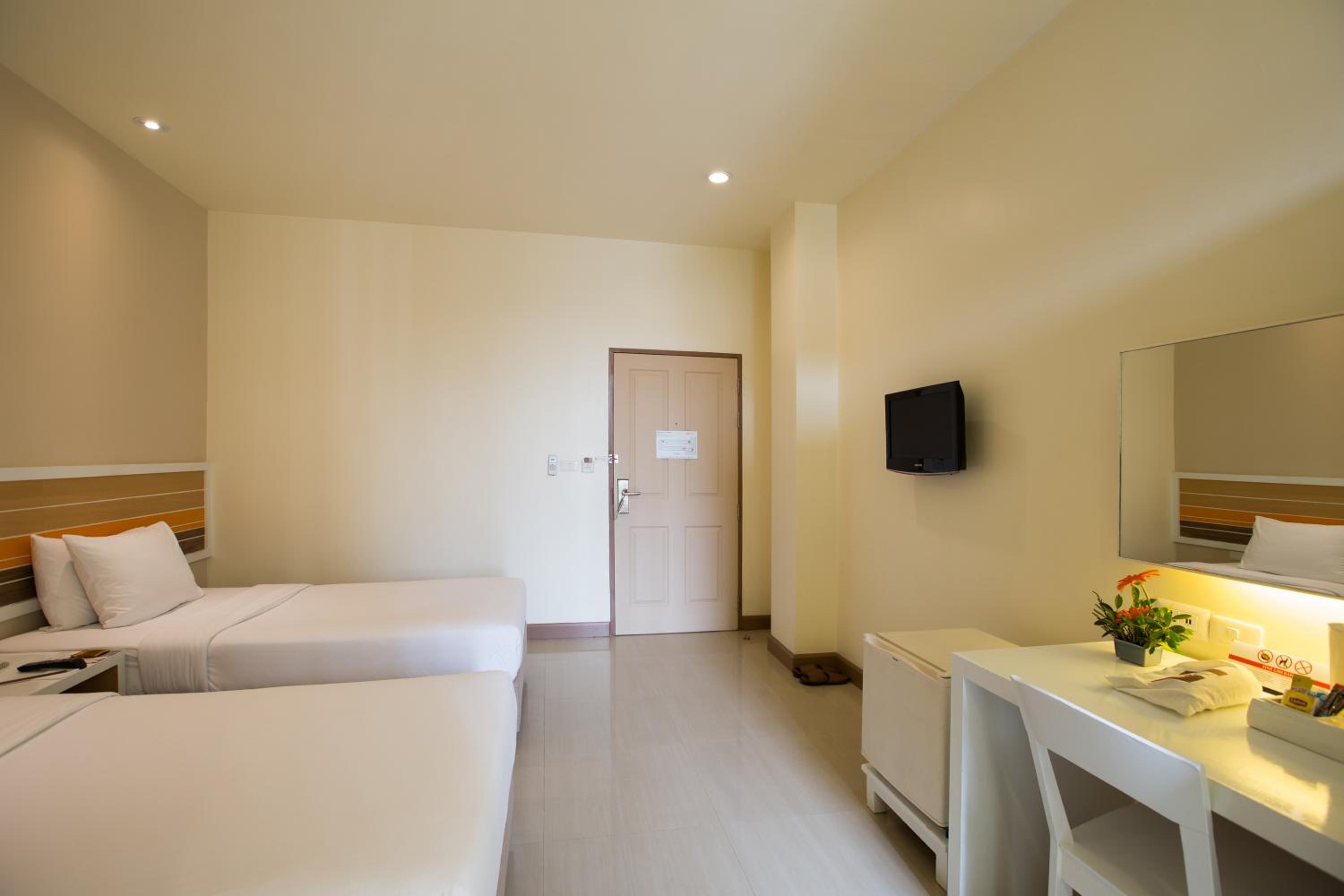 Superior Deluxe Double or Twin Room  - Photo 4