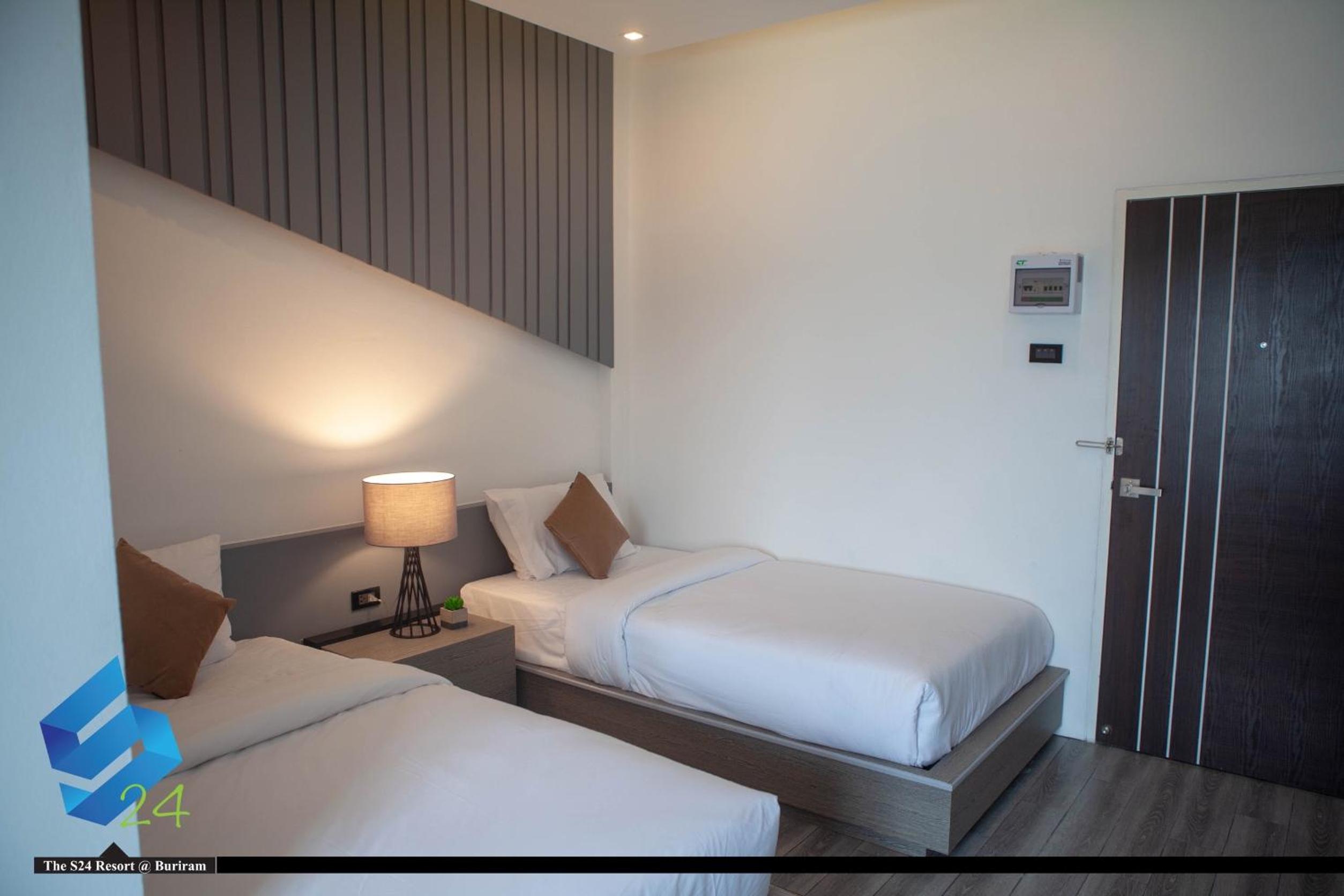 Standard Twin Room - Photo 6