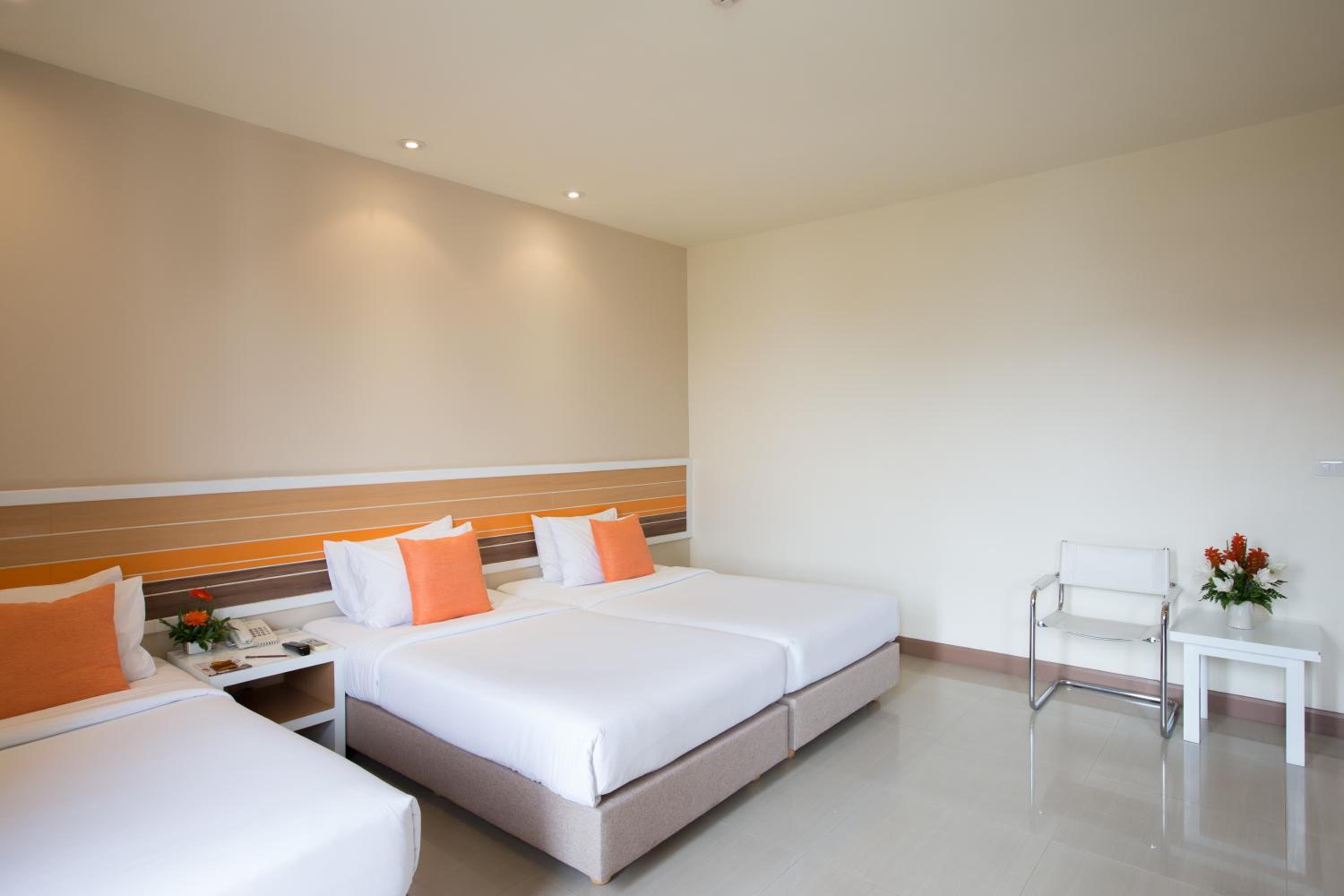 Triple Room - Photo 6
