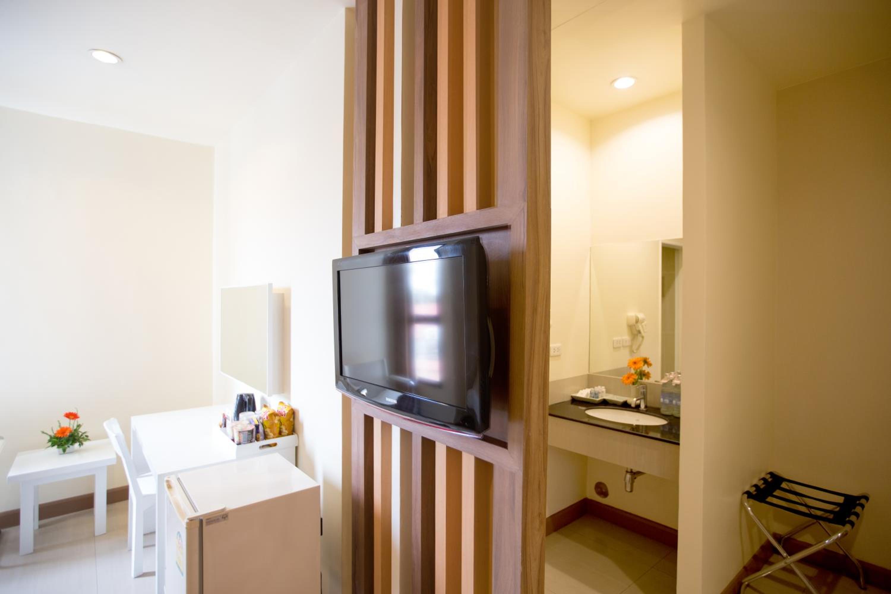 Deluxe Double or Twin Room with Mountain View - Photo 4