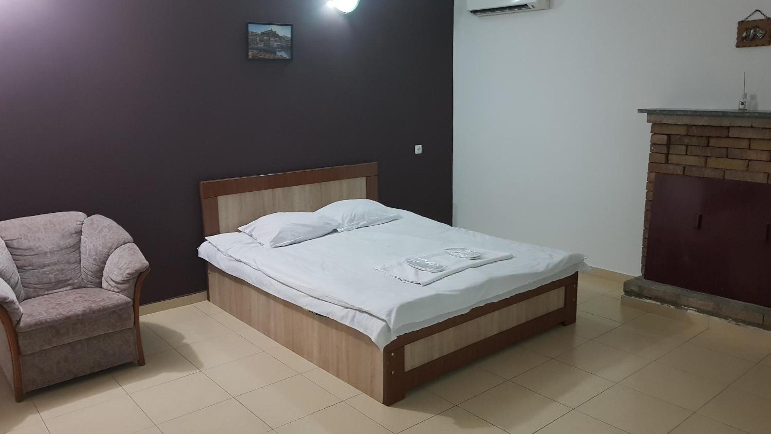 Double Room - Photo 3