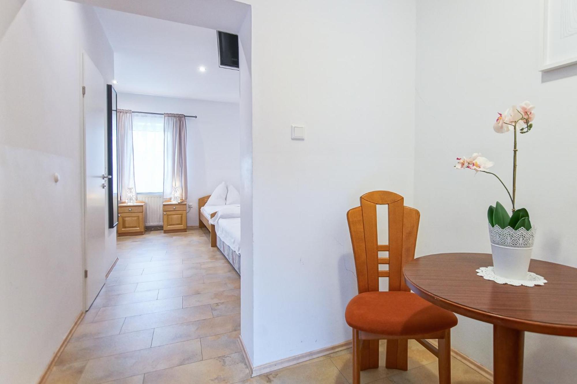 Standard Twin Room photo 2